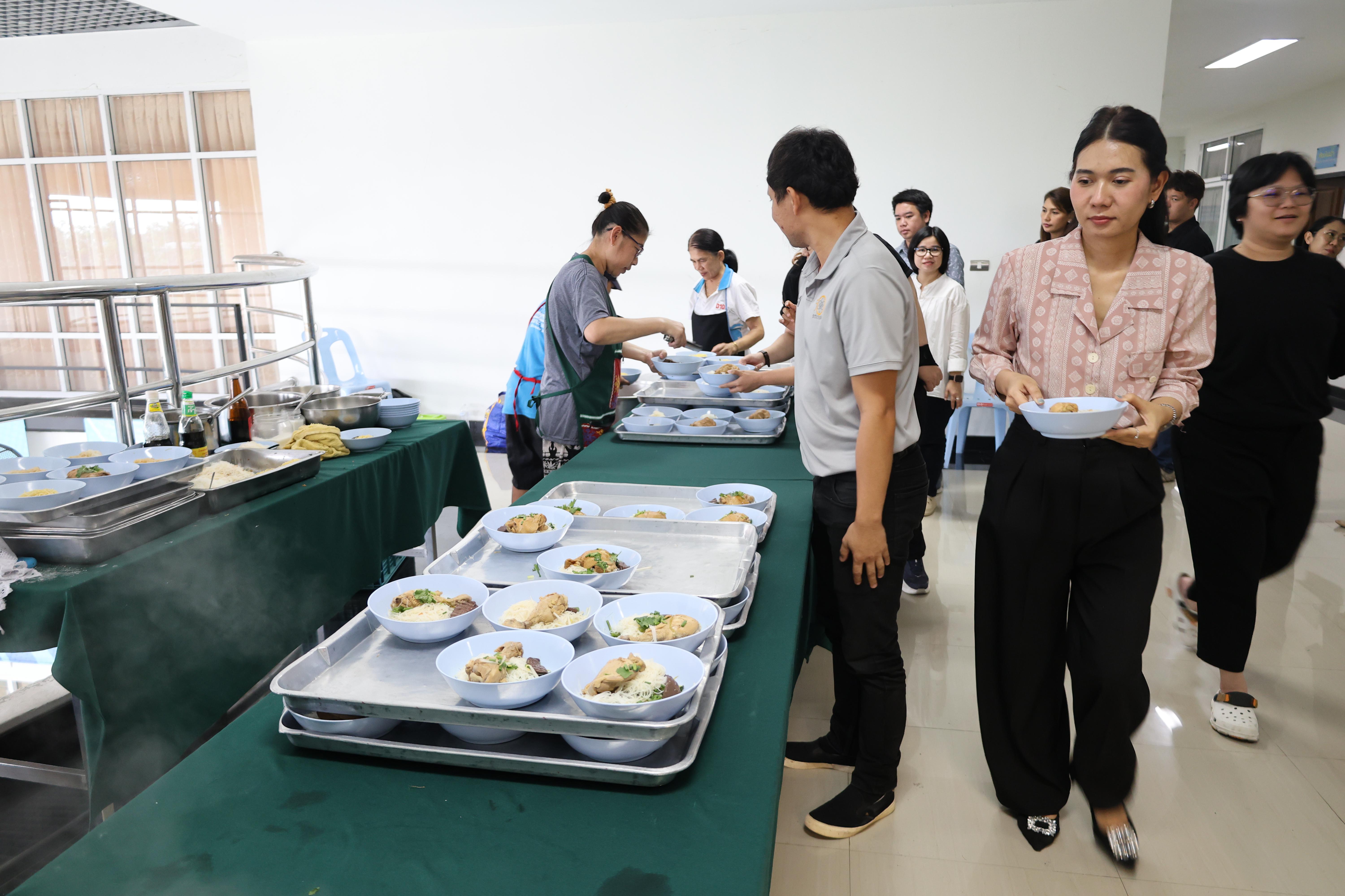 292. วันนี้เป็นการอบรมในโมดูลที่ 10 เรื่อง “ทักษะการโค้ชเพื่อการพัฒนา Soft Skills” .