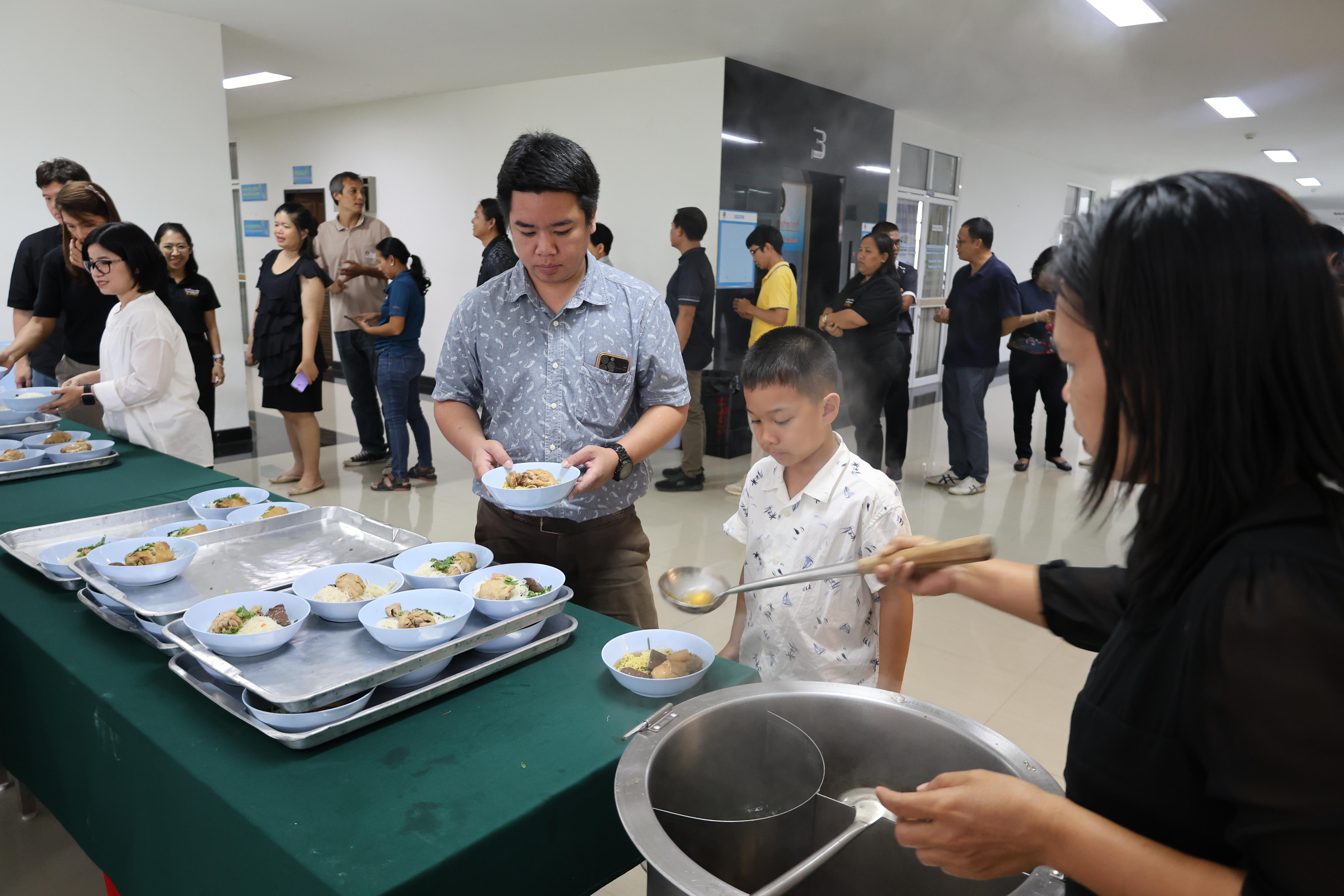 297. วันนี้เป็นการอบรมในโมดูลที่ 10 เรื่อง “ทักษะการโค้ชเพื่อการพัฒนา Soft Skills” .