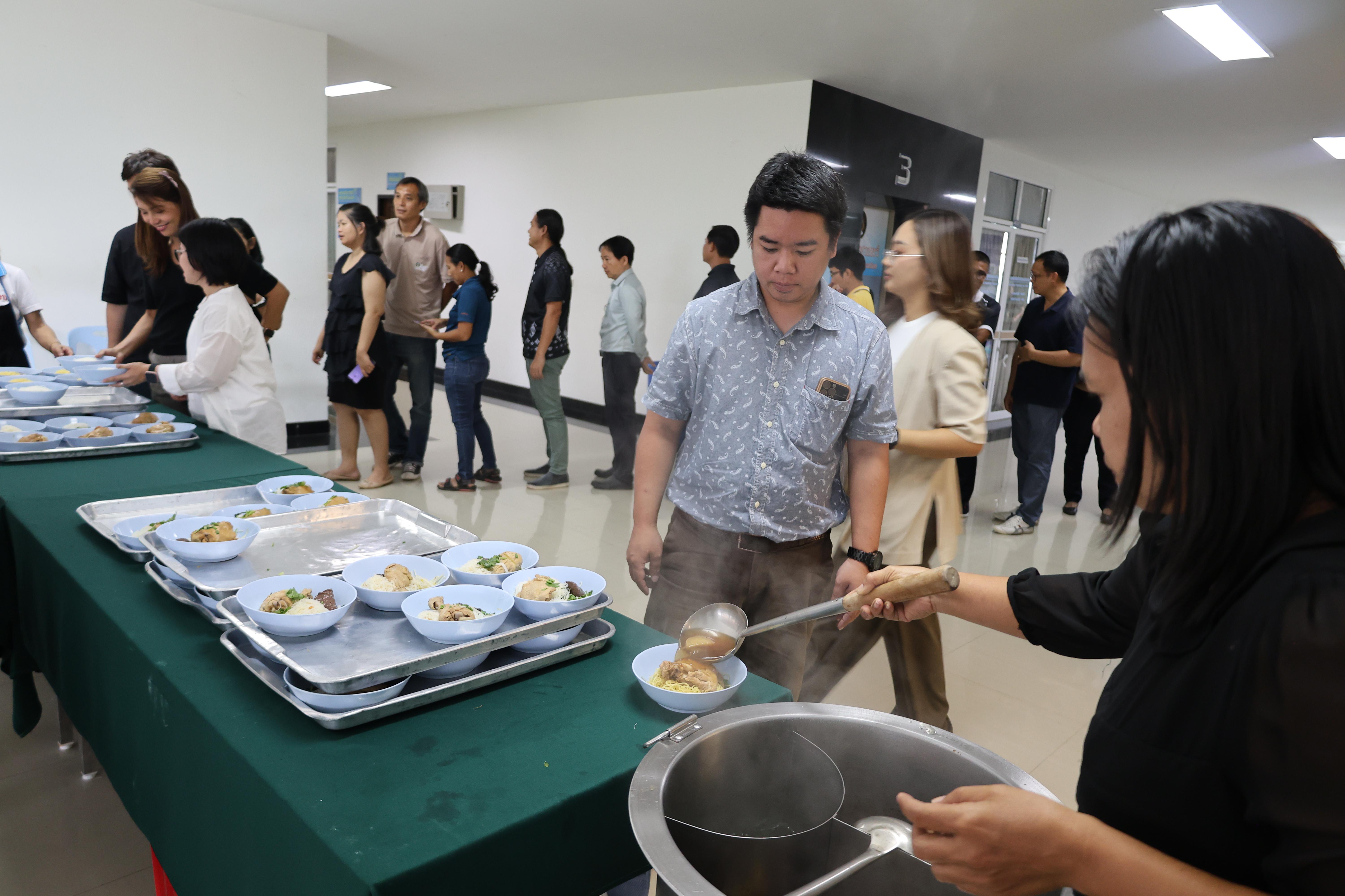 298. วันนี้เป็นการอบรมในโมดูลที่ 10 เรื่อง “ทักษะการโค้ชเพื่อการพัฒนา Soft Skills” .