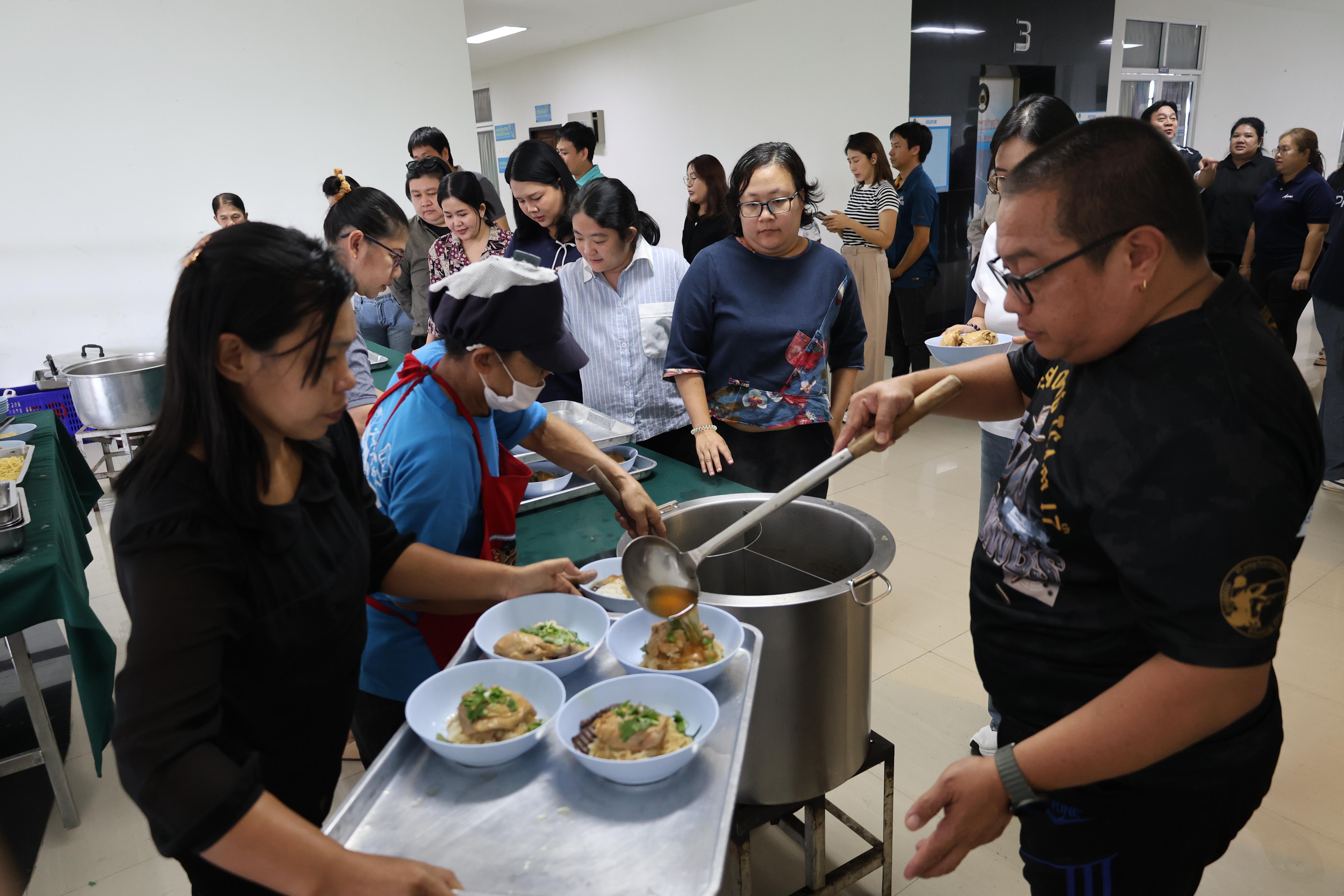 305. วันนี้เป็นการอบรมในโมดูลที่ 10 เรื่อง “ทักษะการโค้ชเพื่อการพัฒนา Soft Skills” .