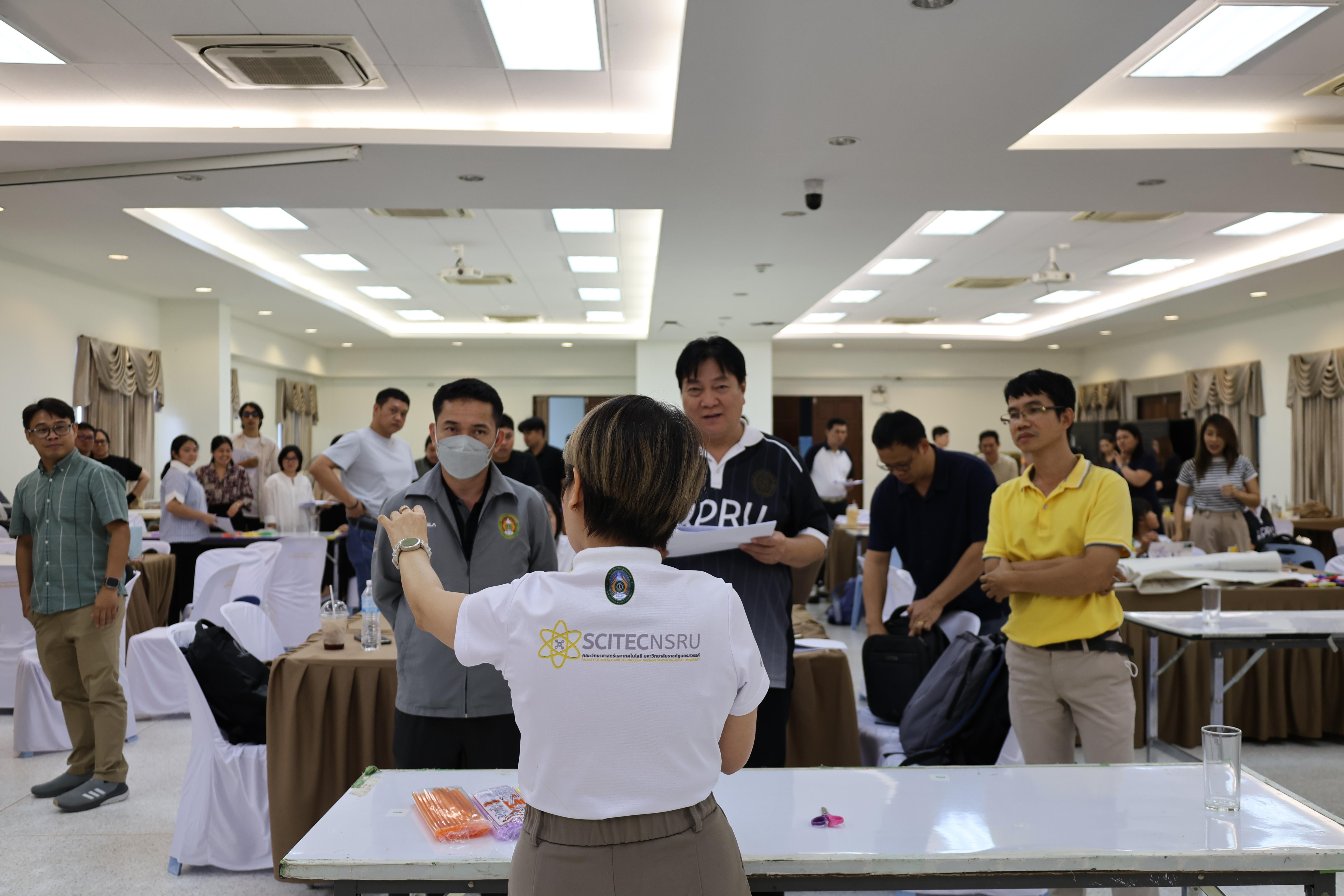 321. วันนี้เป็นการอบรมในโมดูลที่ 10 เรื่อง “ทักษะการโค้ชเพื่อการพัฒนา Soft Skills” .
