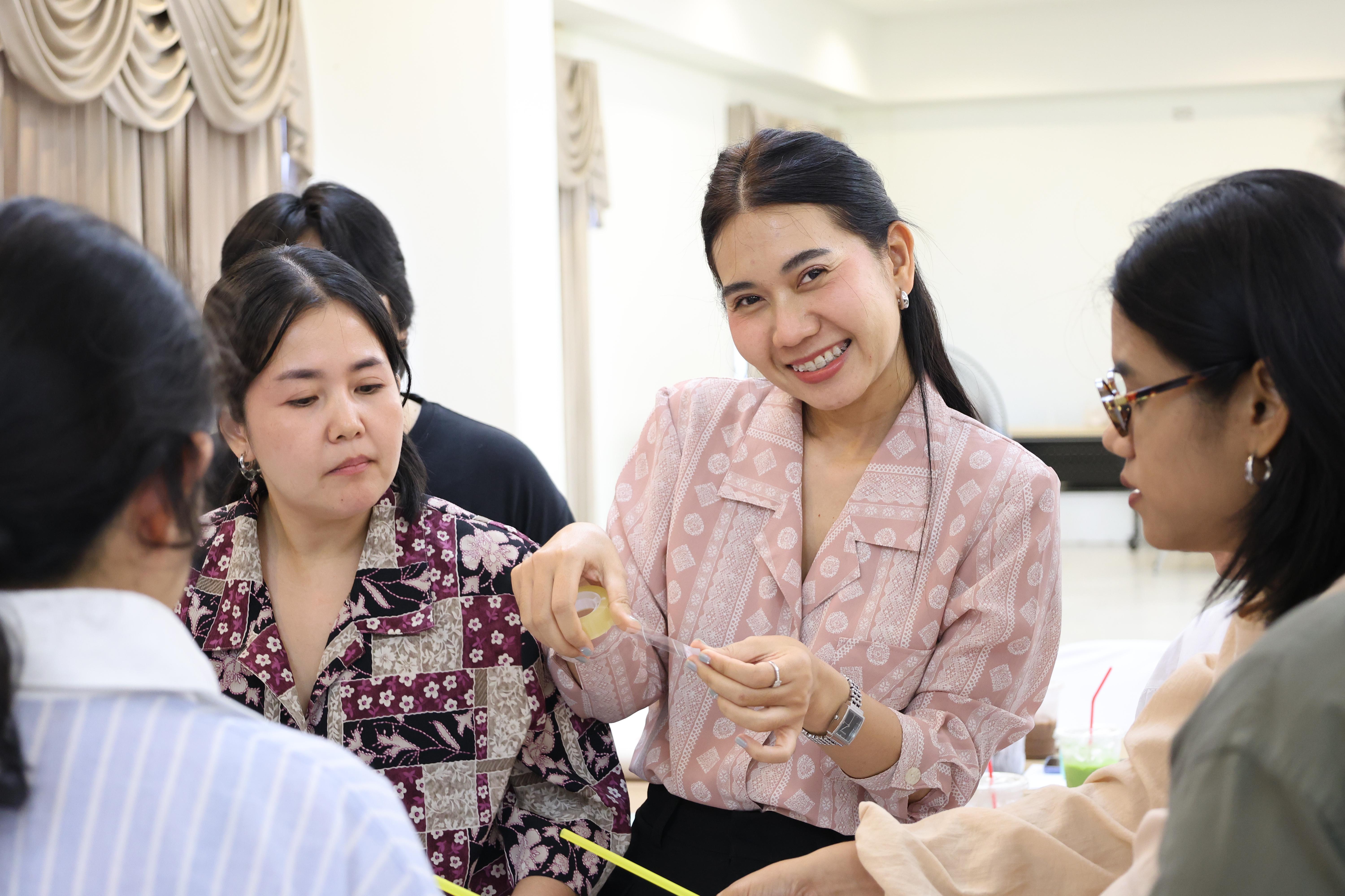 342. วันนี้เป็นการอบรมในโมดูลที่ 10 เรื่อง “ทักษะการโค้ชเพื่อการพัฒนา Soft Skills” .