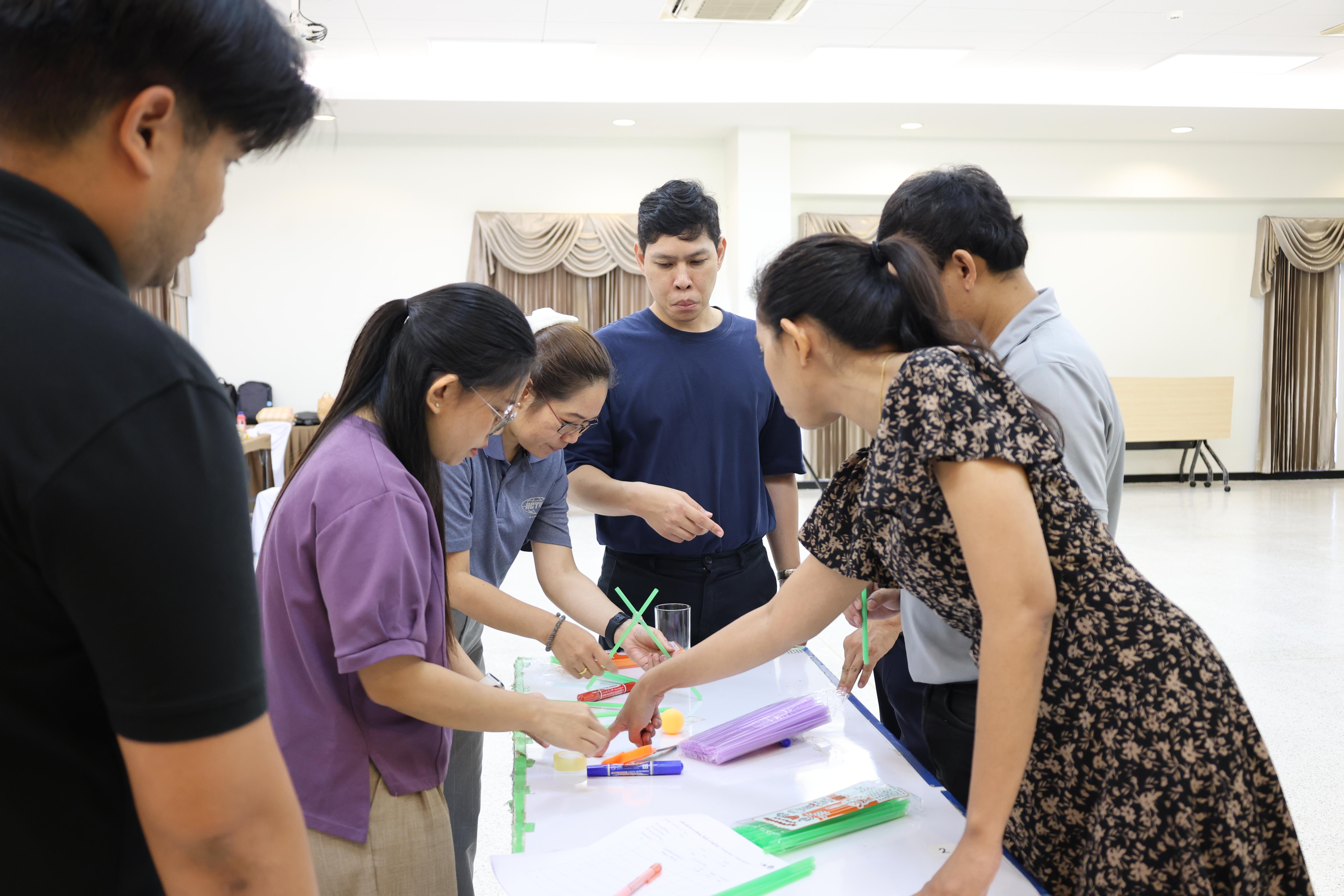 349. วันนี้เป็นการอบรมในโมดูลที่ 10 เรื่อง “ทักษะการโค้ชเพื่อการพัฒนา Soft Skills” .