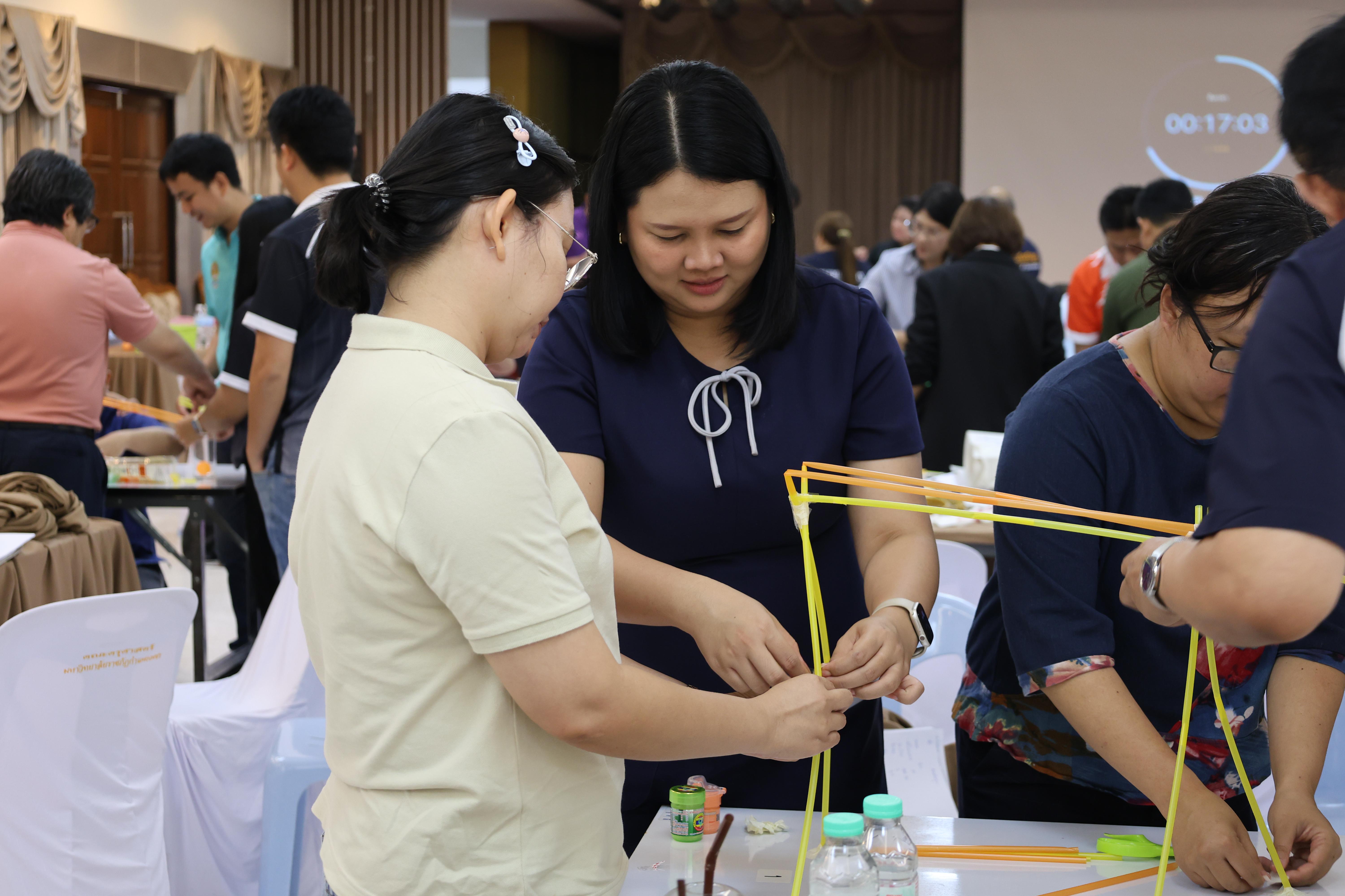 368. วันนี้เป็นการอบรมในโมดูลที่ 10 เรื่อง “ทักษะการโค้ชเพื่อการพัฒนา Soft Skills” .