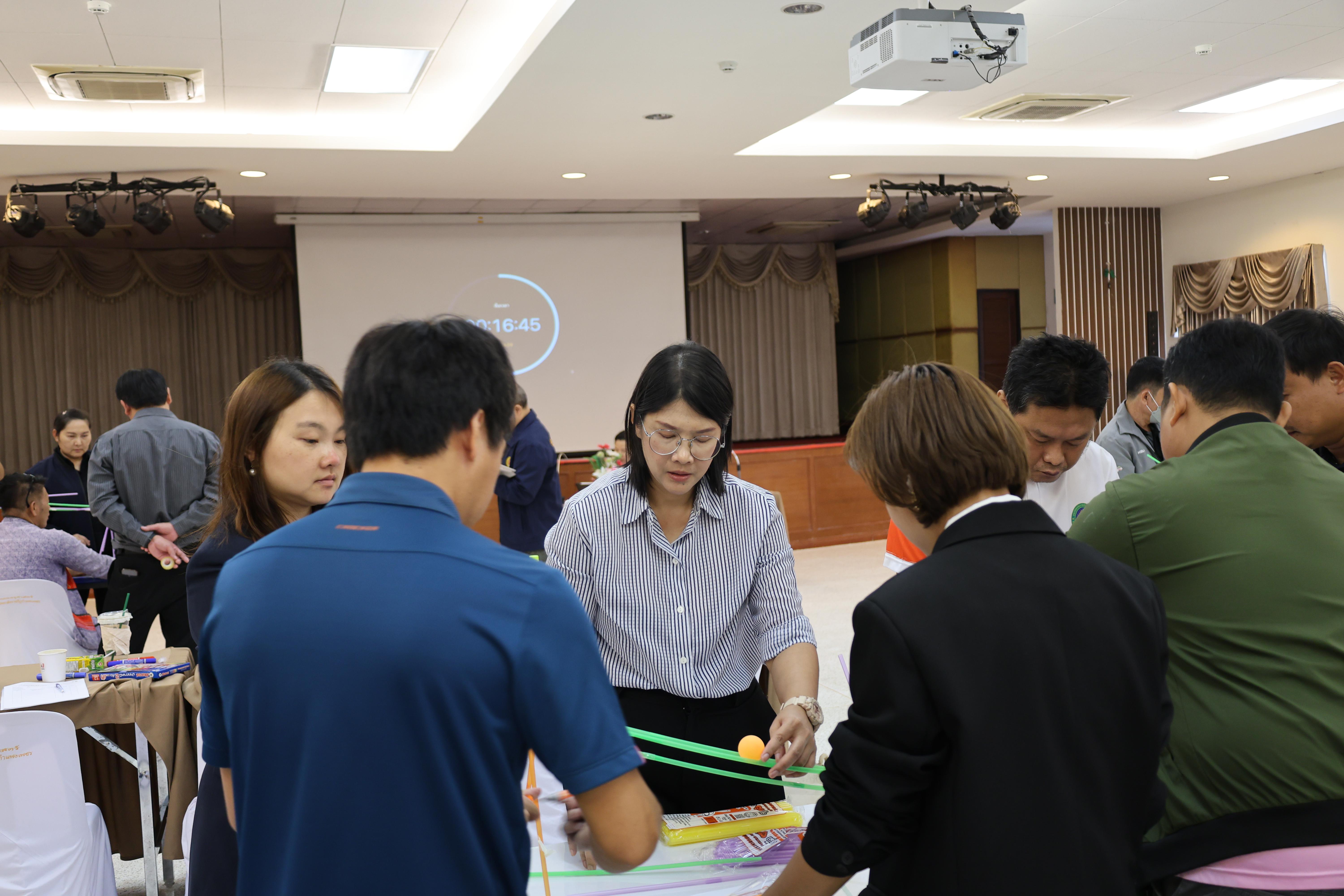 370. วันนี้เป็นการอบรมในโมดูลที่ 10 เรื่อง “ทักษะการโค้ชเพื่อการพัฒนา Soft Skills” .