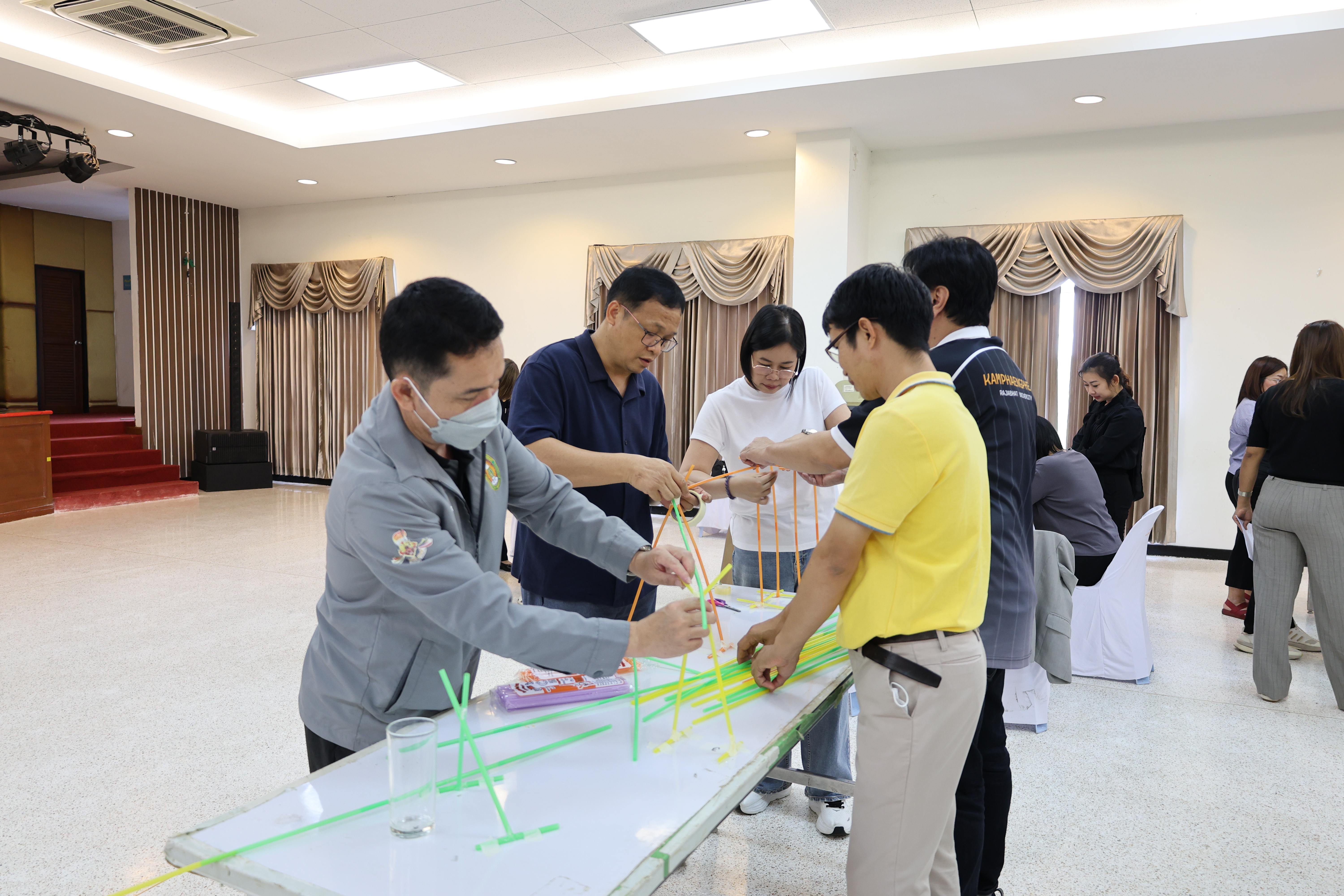 373. วันนี้เป็นการอบรมในโมดูลที่ 10 เรื่อง “ทักษะการโค้ชเพื่อการพัฒนา Soft Skills” .