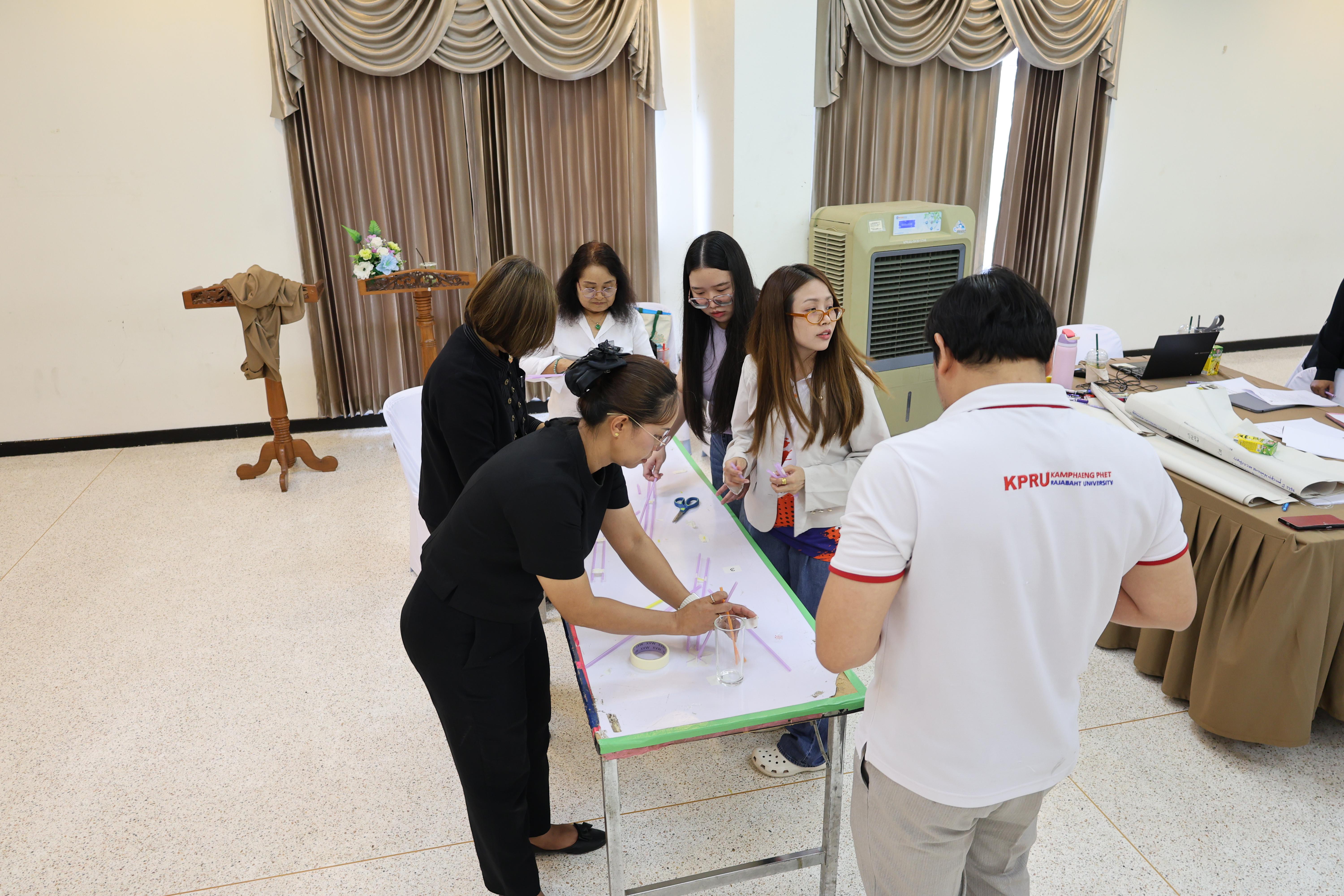 386. วันนี้เป็นการอบรมในโมดูลที่ 10 เรื่อง “ทักษะการโค้ชเพื่อการพัฒนา Soft Skills” .