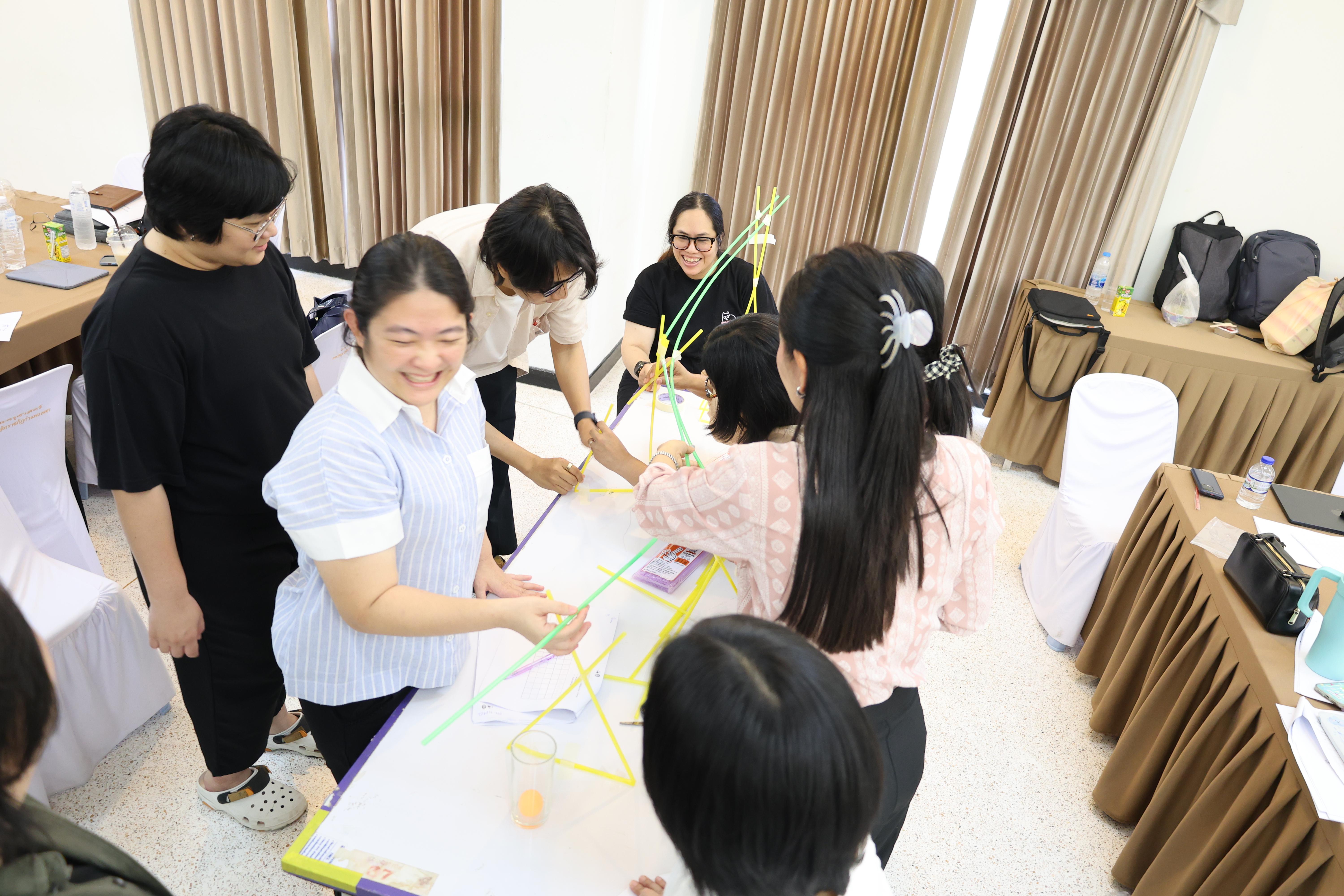 391. วันนี้เป็นการอบรมในโมดูลที่ 10 เรื่อง “ทักษะการโค้ชเพื่อการพัฒนา Soft Skills” .