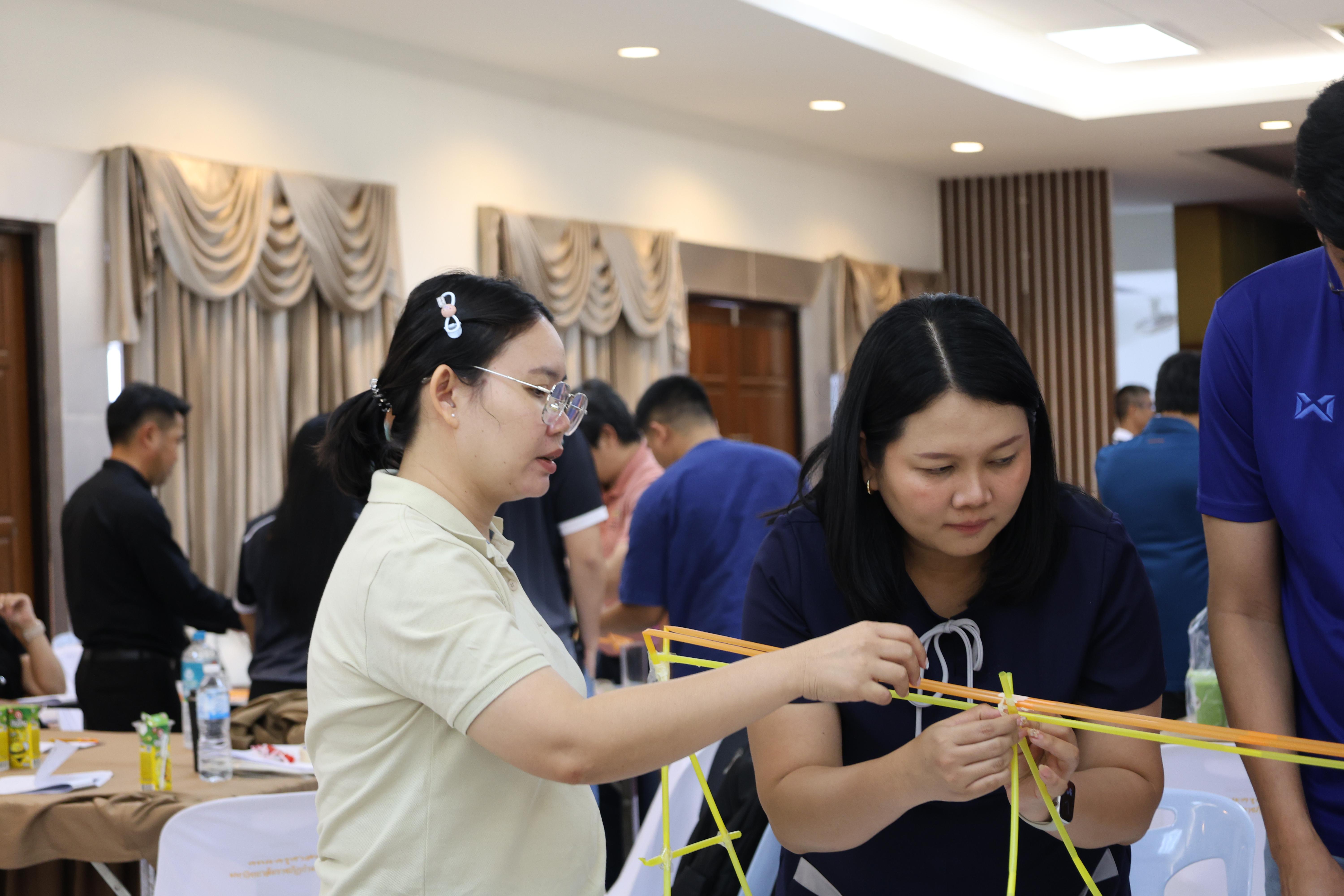 397. วันนี้เป็นการอบรมในโมดูลที่ 10 เรื่อง “ทักษะการโค้ชเพื่อการพัฒนา Soft Skills” .