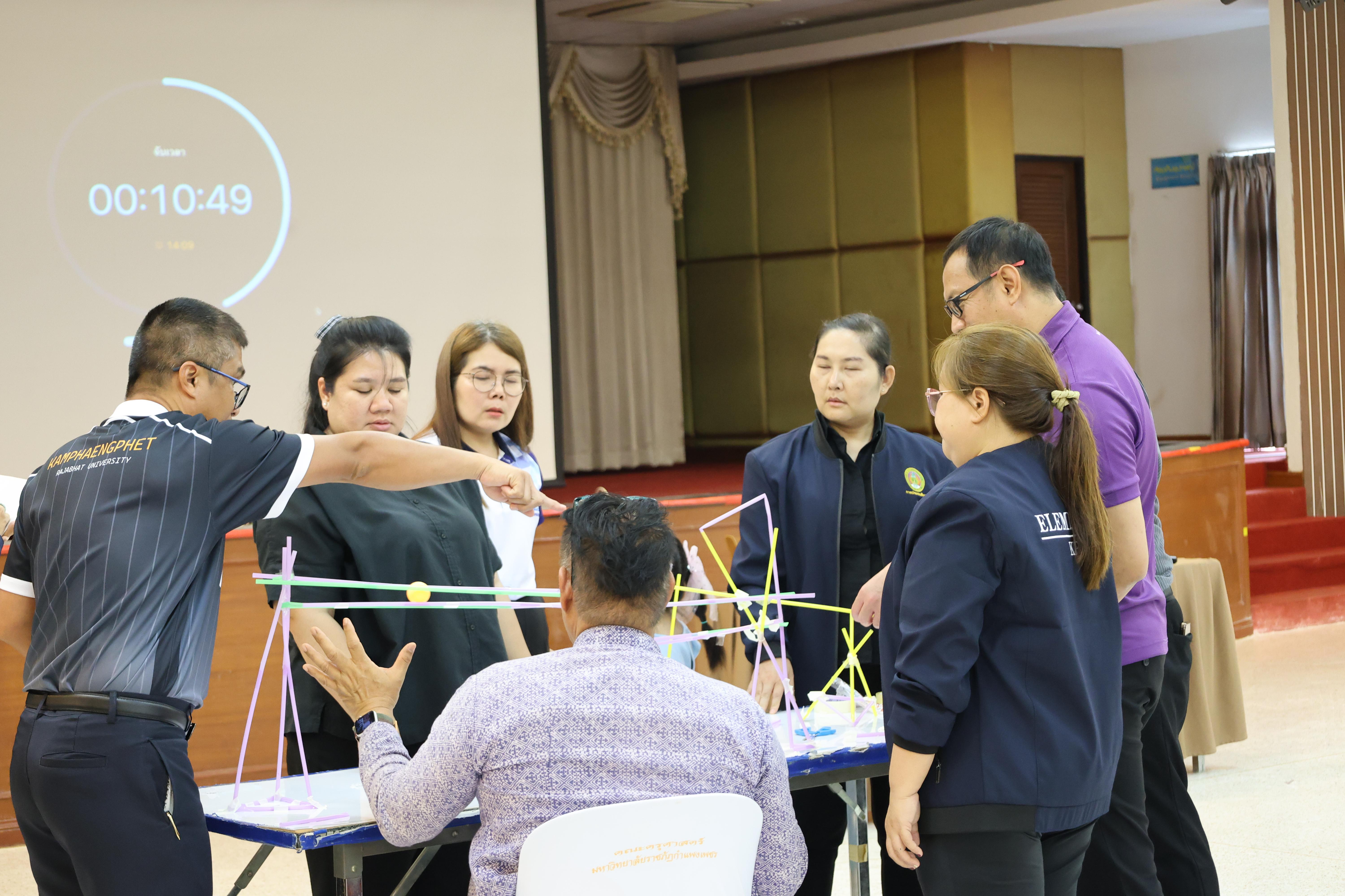 403. วันนี้เป็นการอบรมในโมดูลที่ 10 เรื่อง “ทักษะการโค้ชเพื่อการพัฒนา Soft Skills” .