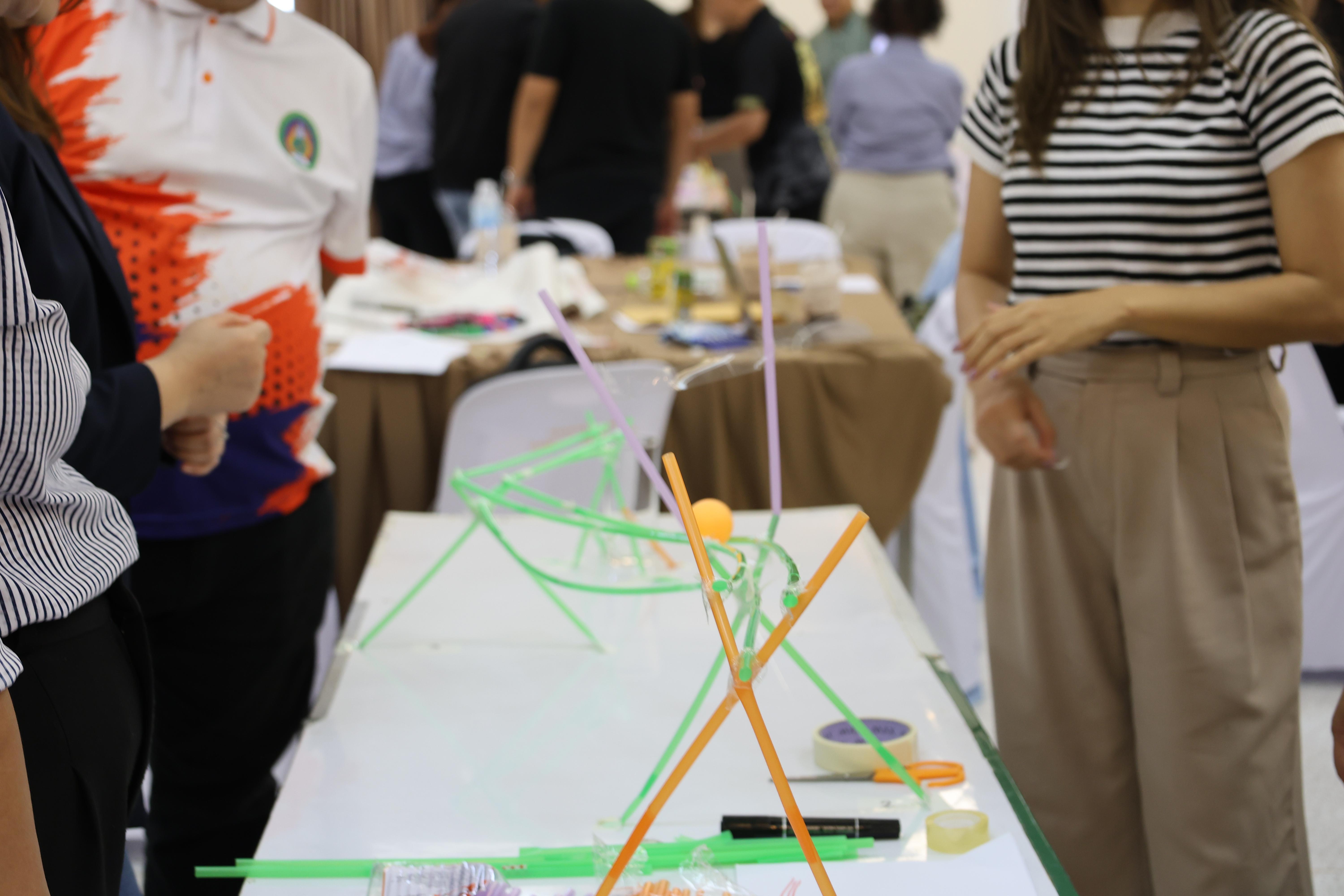 405. วันนี้เป็นการอบรมในโมดูลที่ 10 เรื่อง “ทักษะการโค้ชเพื่อการพัฒนา Soft Skills” .