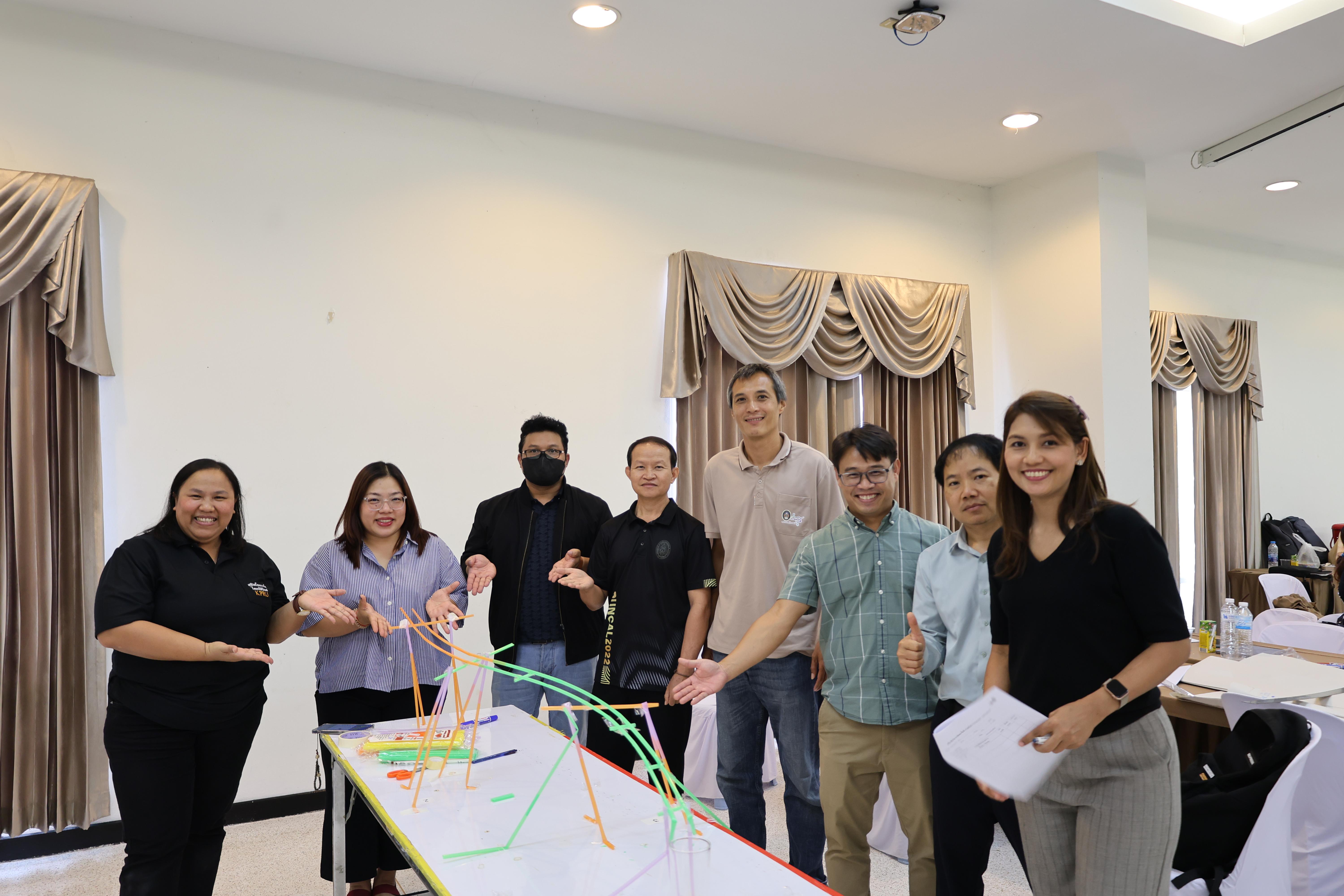 420. วันนี้เป็นการอบรมในโมดูลที่ 10 เรื่อง “ทักษะการโค้ชเพื่อการพัฒนา Soft Skills” .
