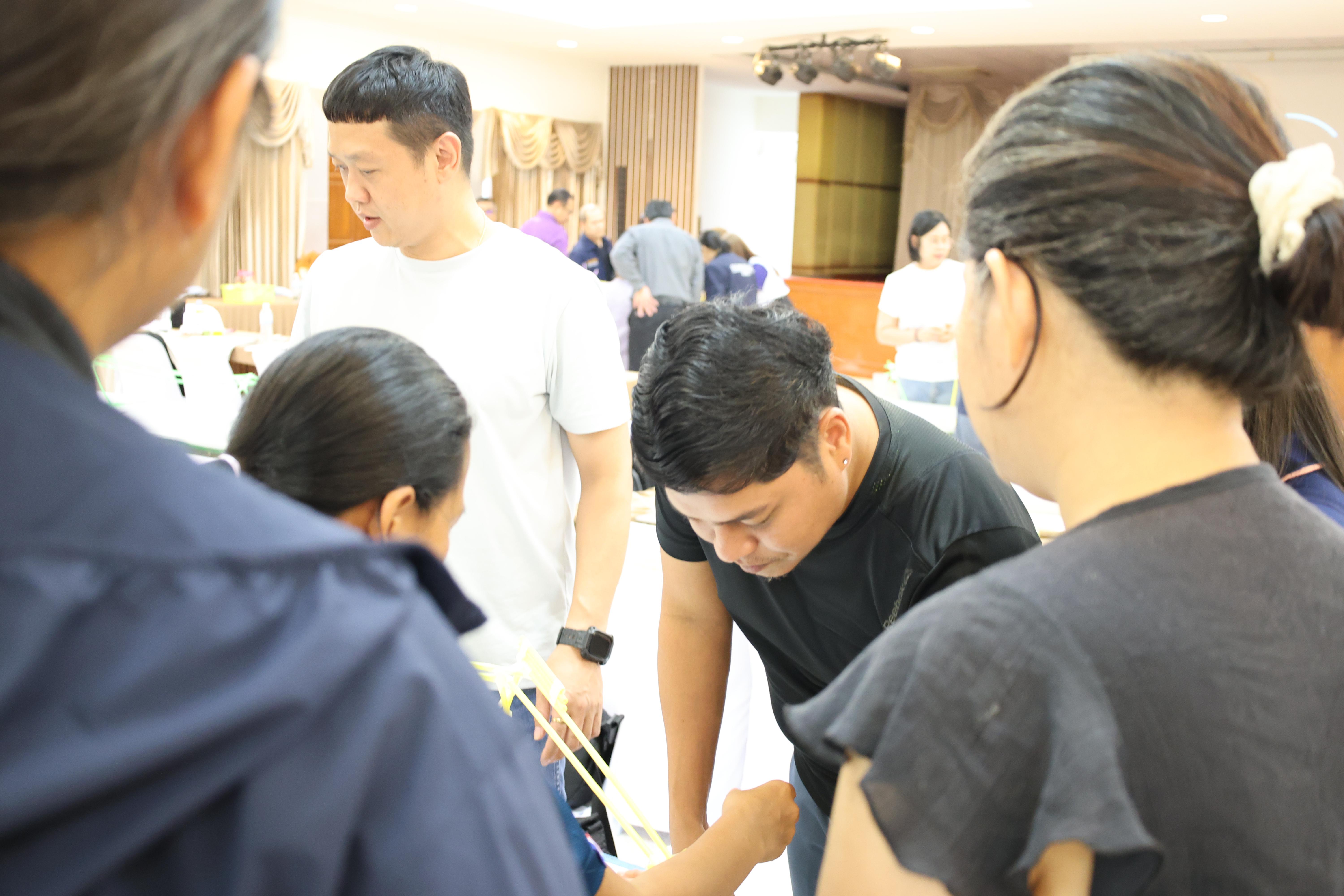 424. วันนี้เป็นการอบรมในโมดูลที่ 10 เรื่อง “ทักษะการโค้ชเพื่อการพัฒนา Soft Skills” .