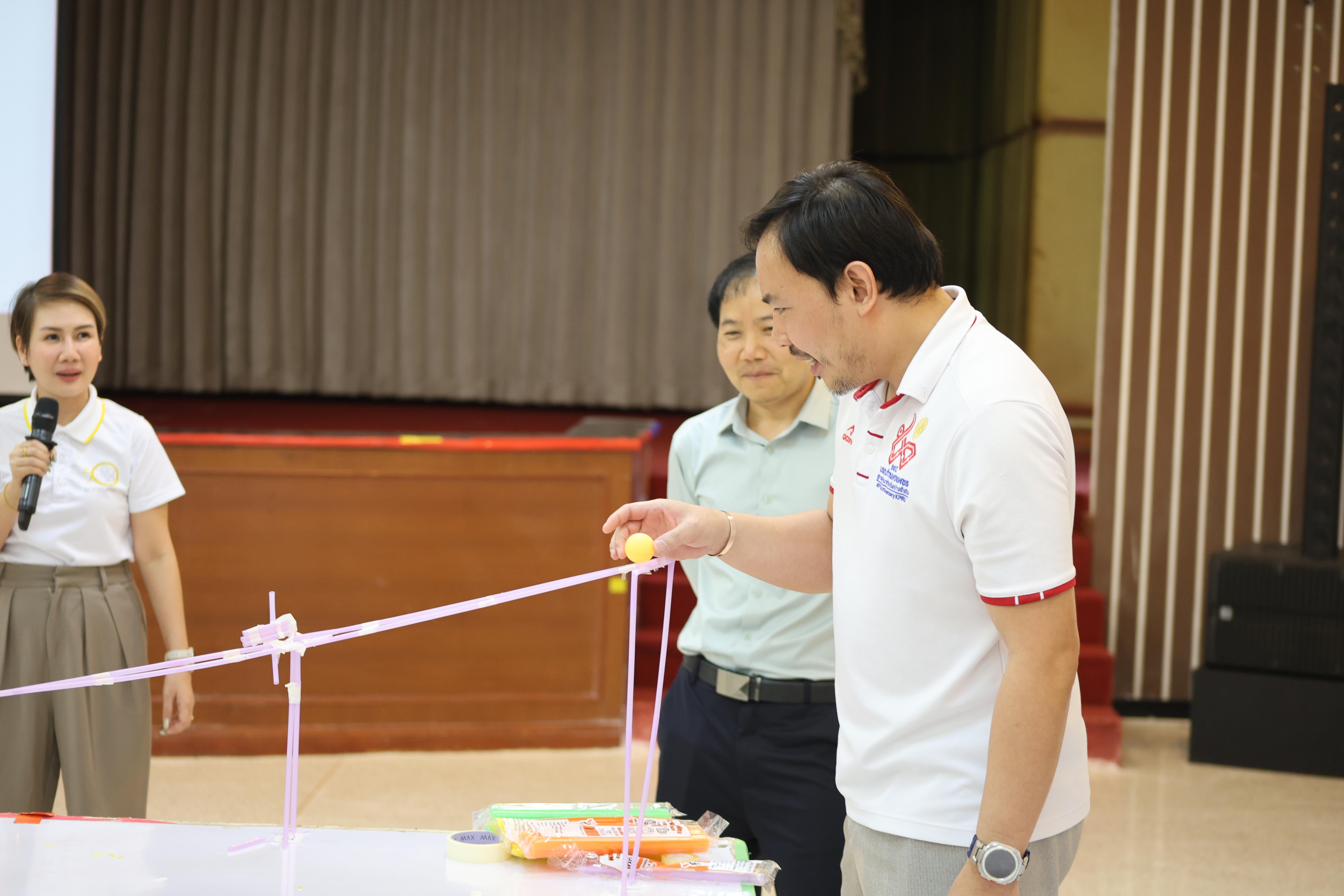 432. วันนี้เป็นการอบรมในโมดูลที่ 10 เรื่อง “ทักษะการโค้ชเพื่อการพัฒนา Soft Skills” .