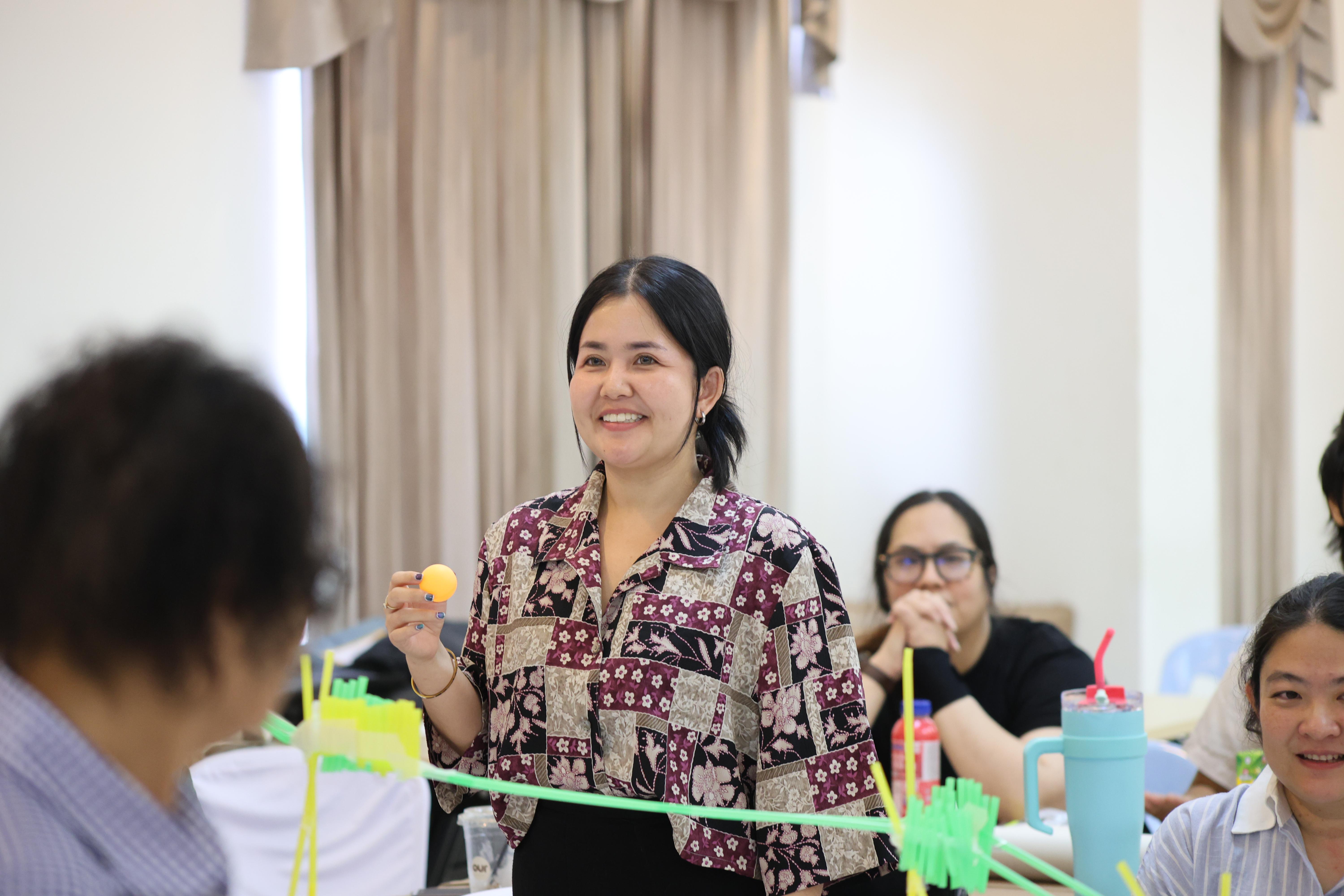 435. วันนี้เป็นการอบรมในโมดูลที่ 10 เรื่อง “ทักษะการโค้ชเพื่อการพัฒนา Soft Skills” .