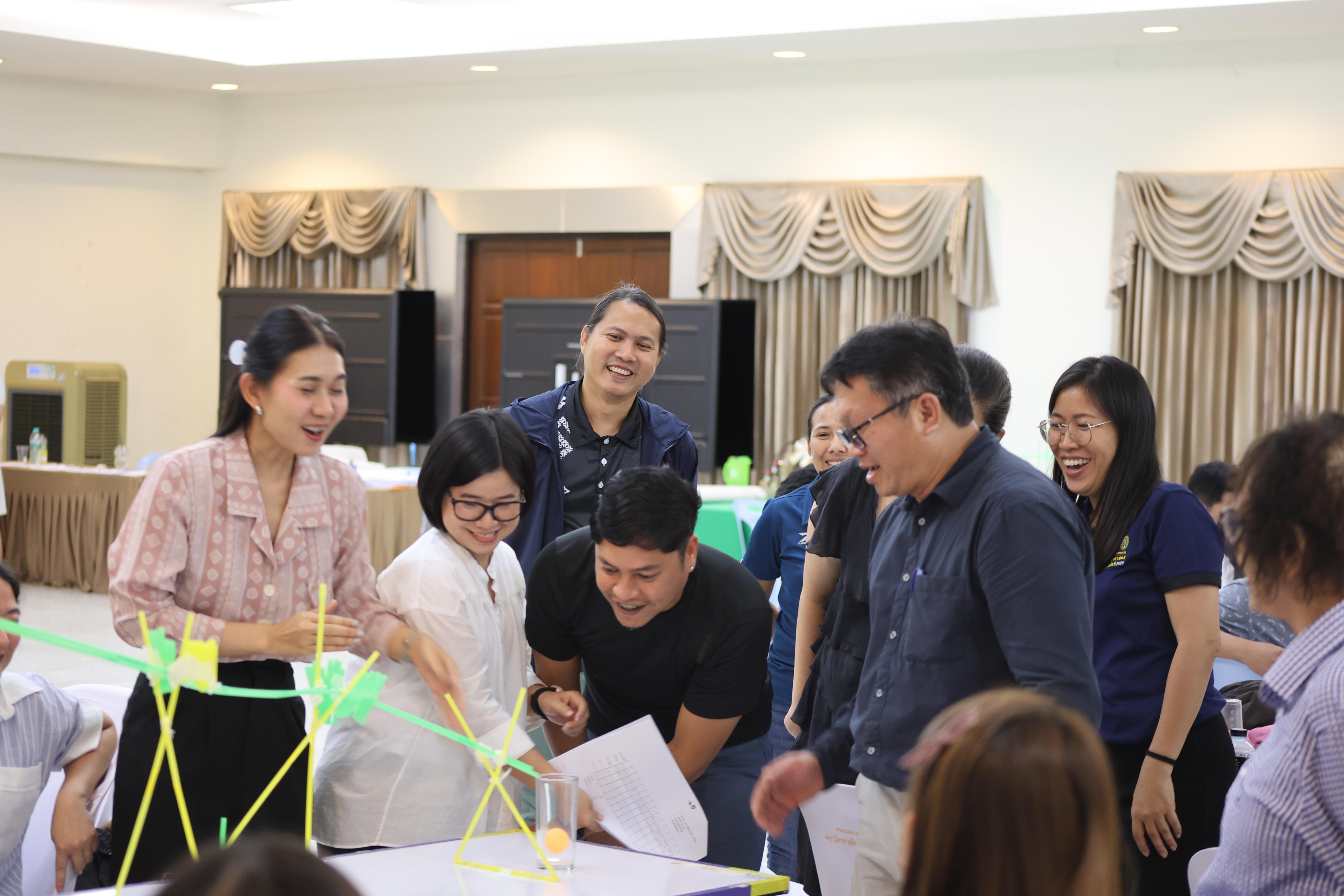 440. วันนี้เป็นการอบรมในโมดูลที่ 10 เรื่อง “ทักษะการโค้ชเพื่อการพัฒนา Soft Skills” .