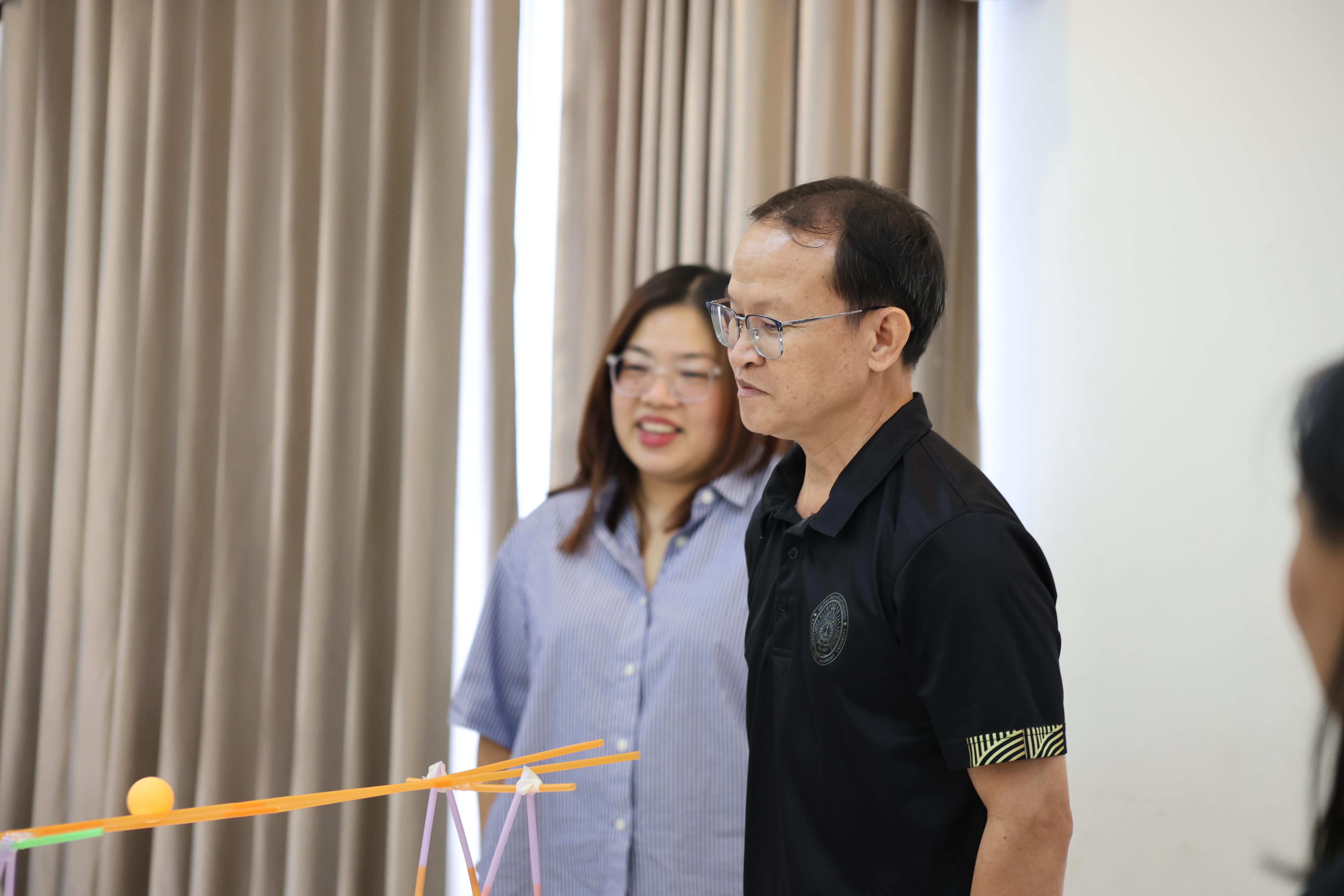 447. วันนี้เป็นการอบรมในโมดูลที่ 10 เรื่อง “ทักษะการโค้ชเพื่อการพัฒนา Soft Skills” .