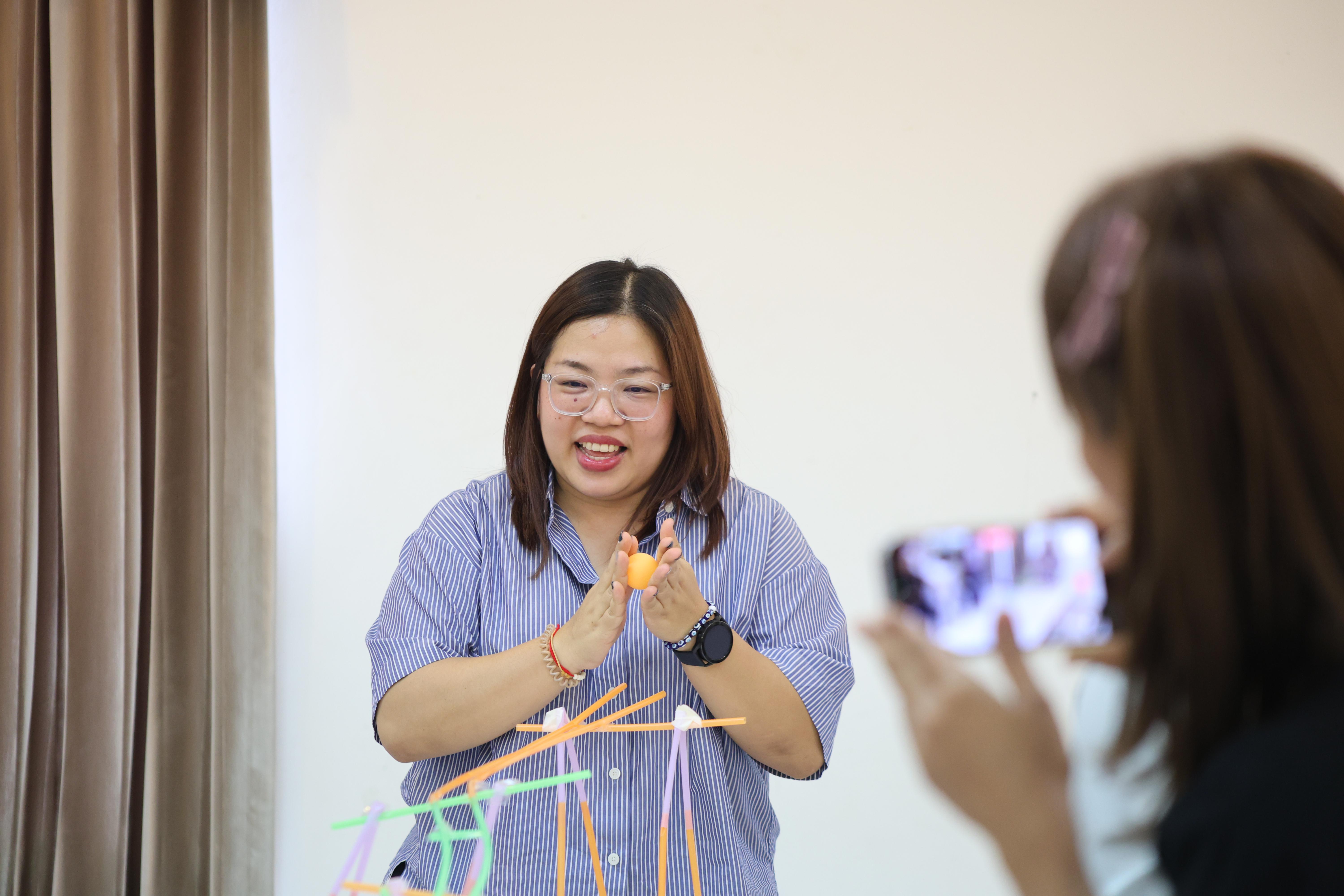 451. วันนี้เป็นการอบรมในโมดูลที่ 10 เรื่อง “ทักษะการโค้ชเพื่อการพัฒนา Soft Skills” .