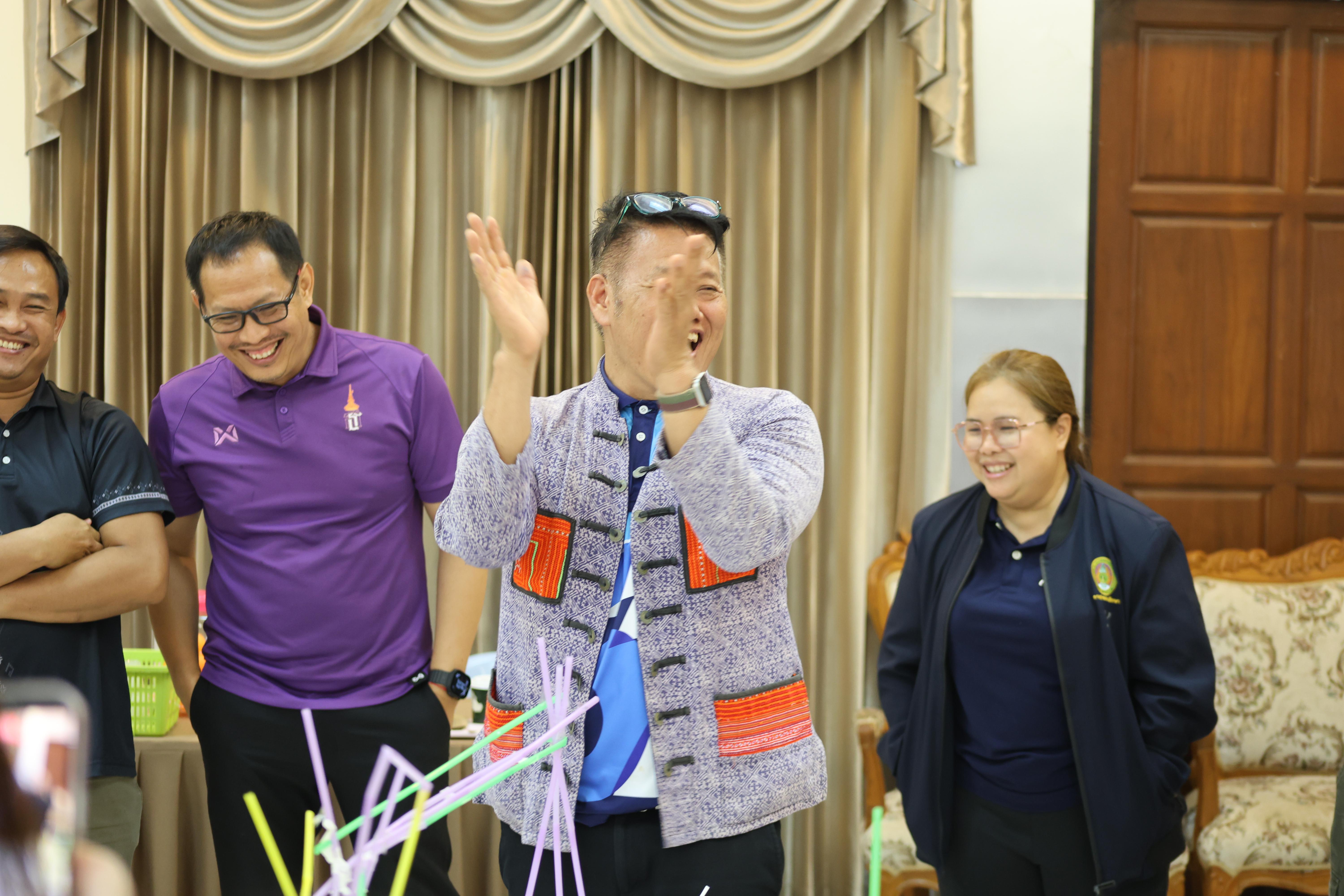 462. วันนี้เป็นการอบรมในโมดูลที่ 10 เรื่อง “ทักษะการโค้ชเพื่อการพัฒนา Soft Skills” .