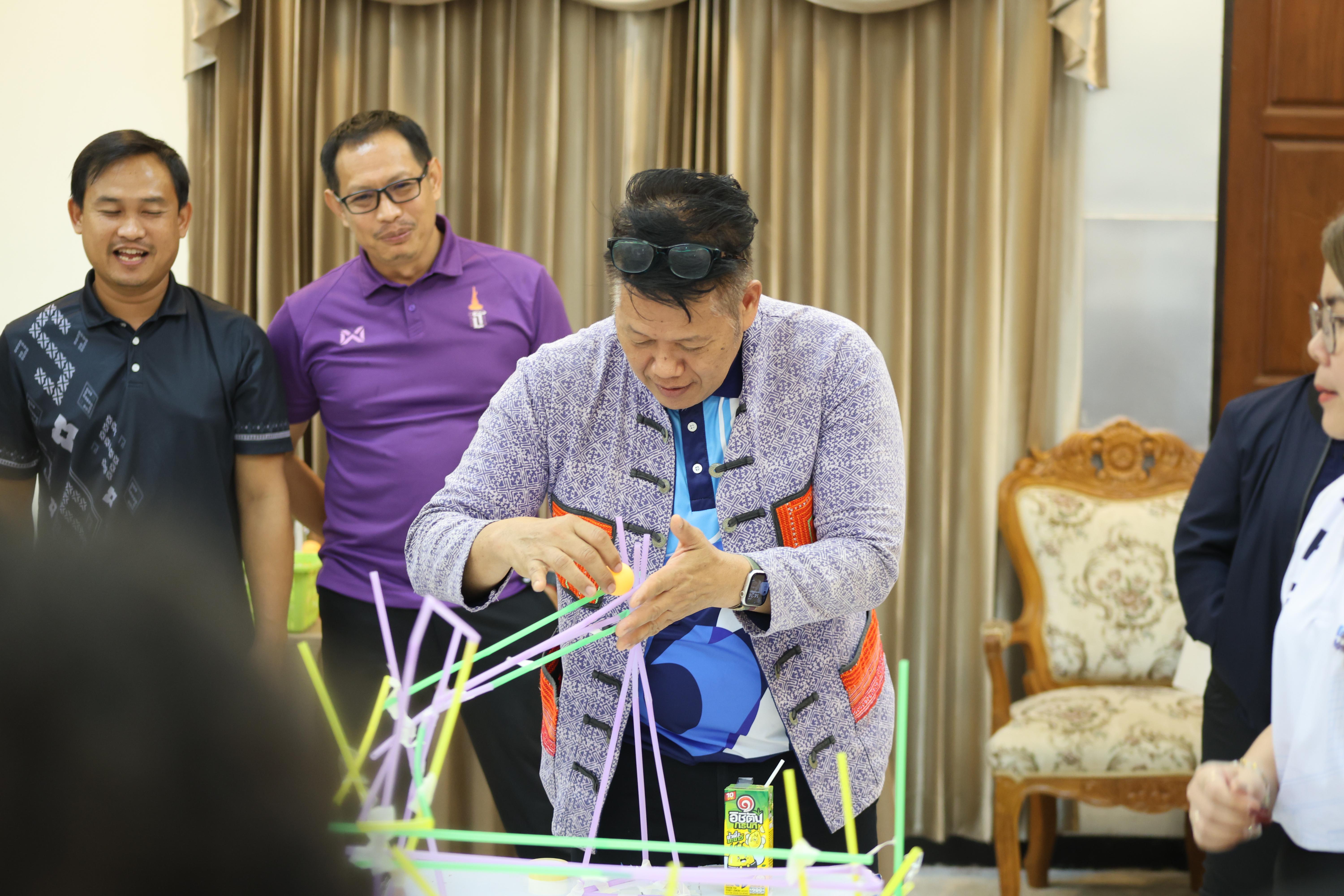 466. วันนี้เป็นการอบรมในโมดูลที่ 10 เรื่อง “ทักษะการโค้ชเพื่อการพัฒนา Soft Skills” .