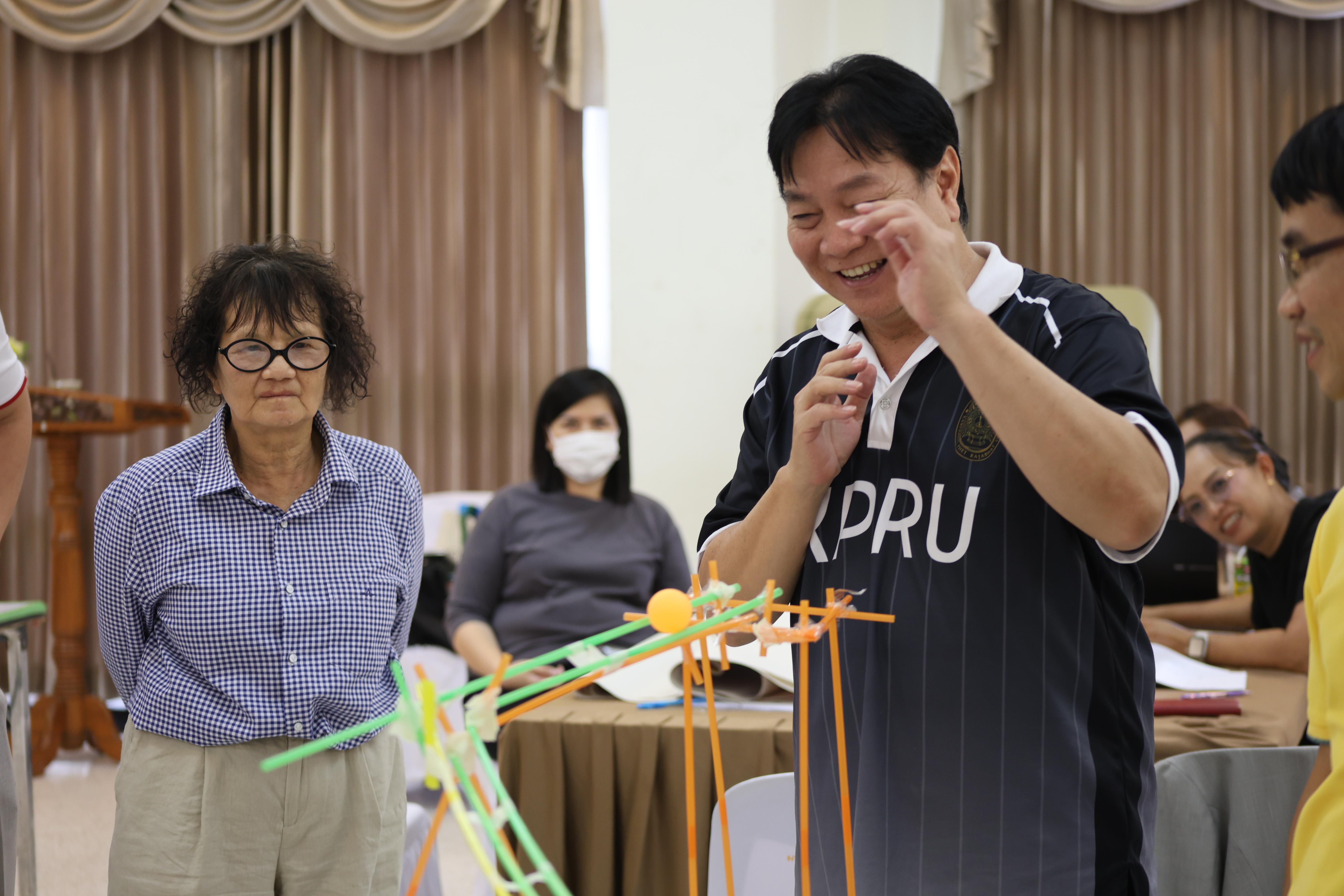 476. วันนี้เป็นการอบรมในโมดูลที่ 10 เรื่อง “ทักษะการโค้ชเพื่อการพัฒนา Soft Skills” .