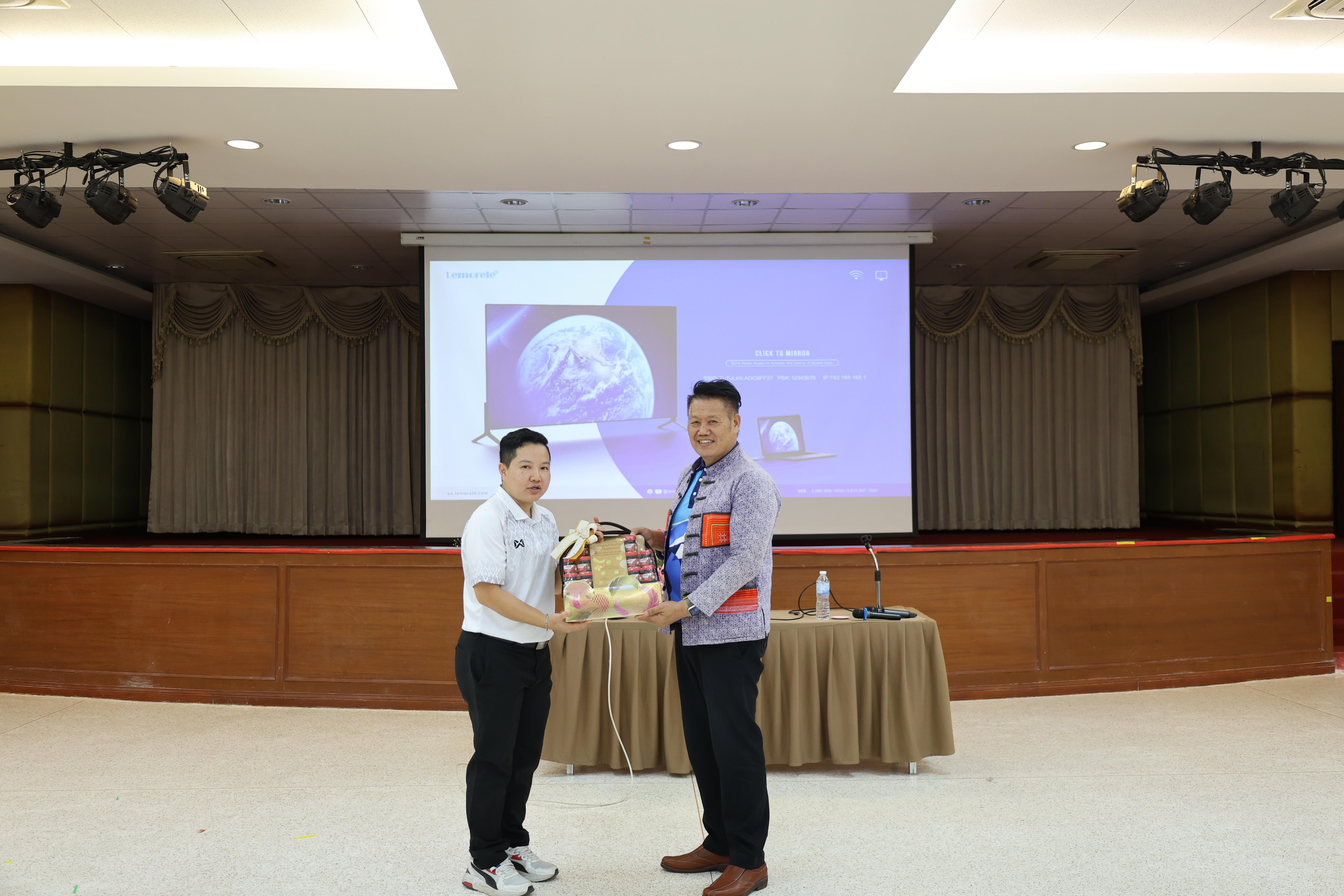 500. วันนี้เป็นการอบรมในโมดูลที่ 10 เรื่อง “ทักษะการโค้ชเพื่อการพัฒนา Soft Skills” .