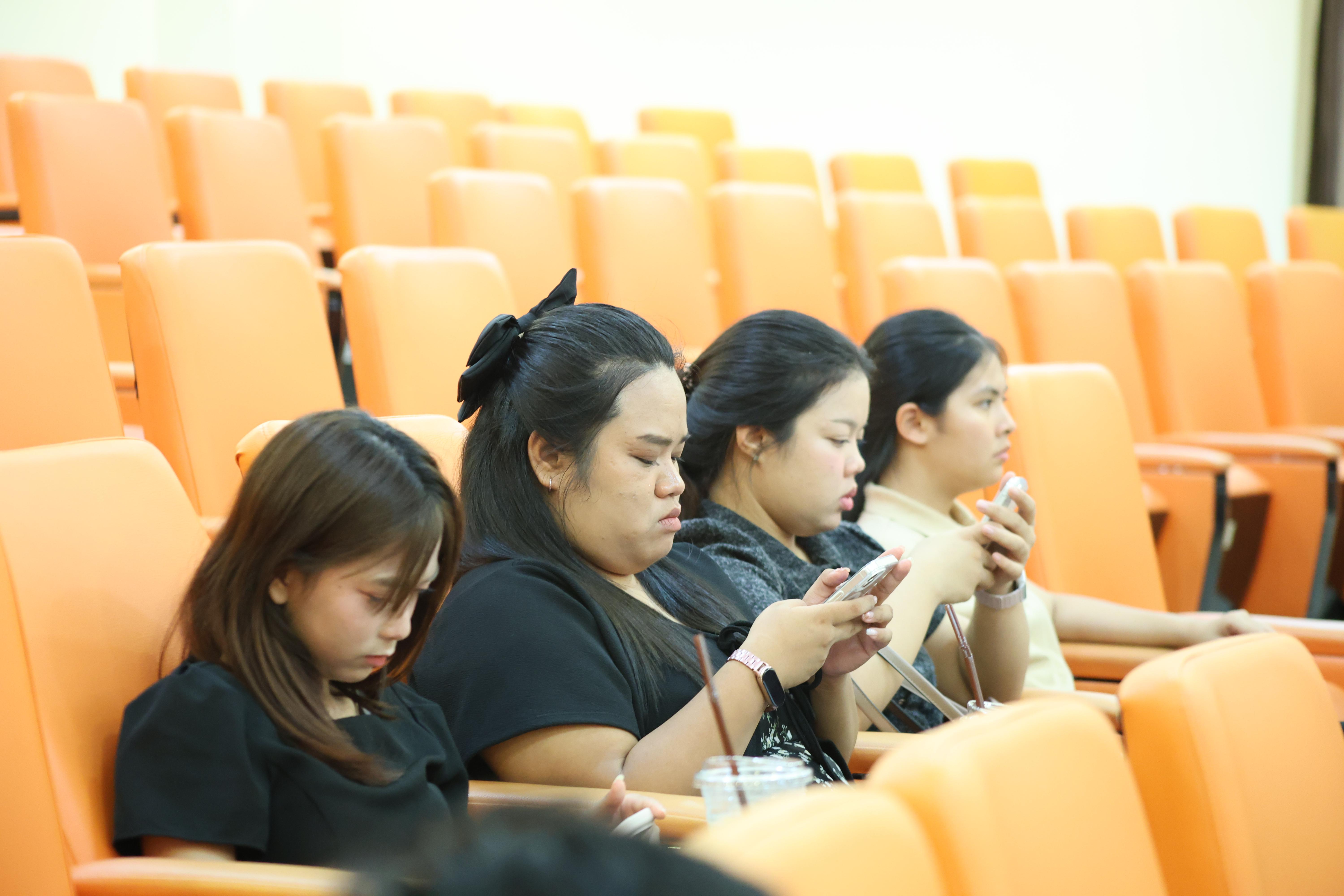 74. การปฐมนิเทศนักศึกษาใหม่ หลักสูตรประกาศนียบัตรบัณฑิตสาขาวิชาชีพครู ประจำปีการศึกษา2569