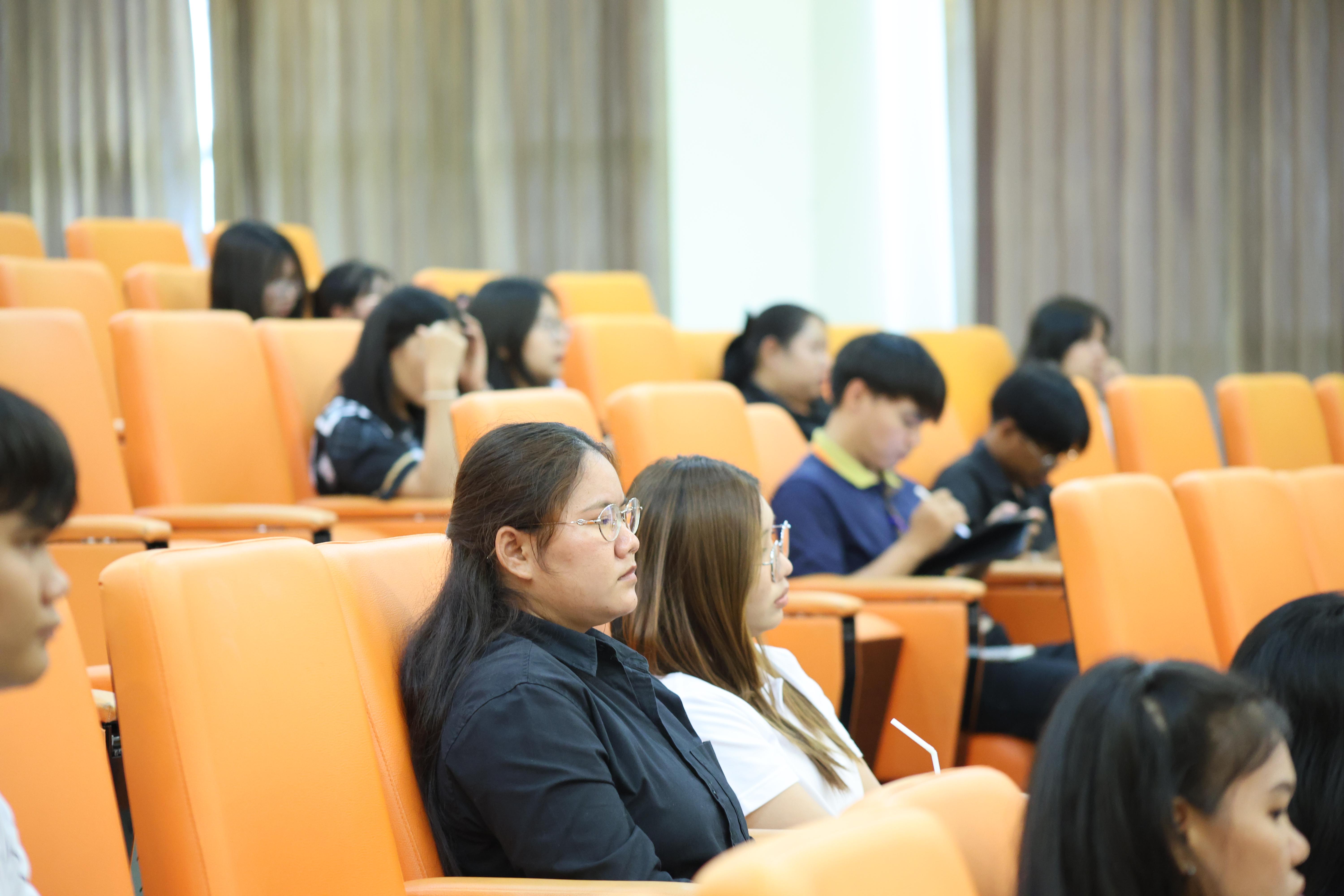 80. การปฐมนิเทศนักศึกษาใหม่ หลักสูตรประกาศนียบัตรบัณฑิตสาขาวิชาชีพครู ประจำปีการศึกษา2569