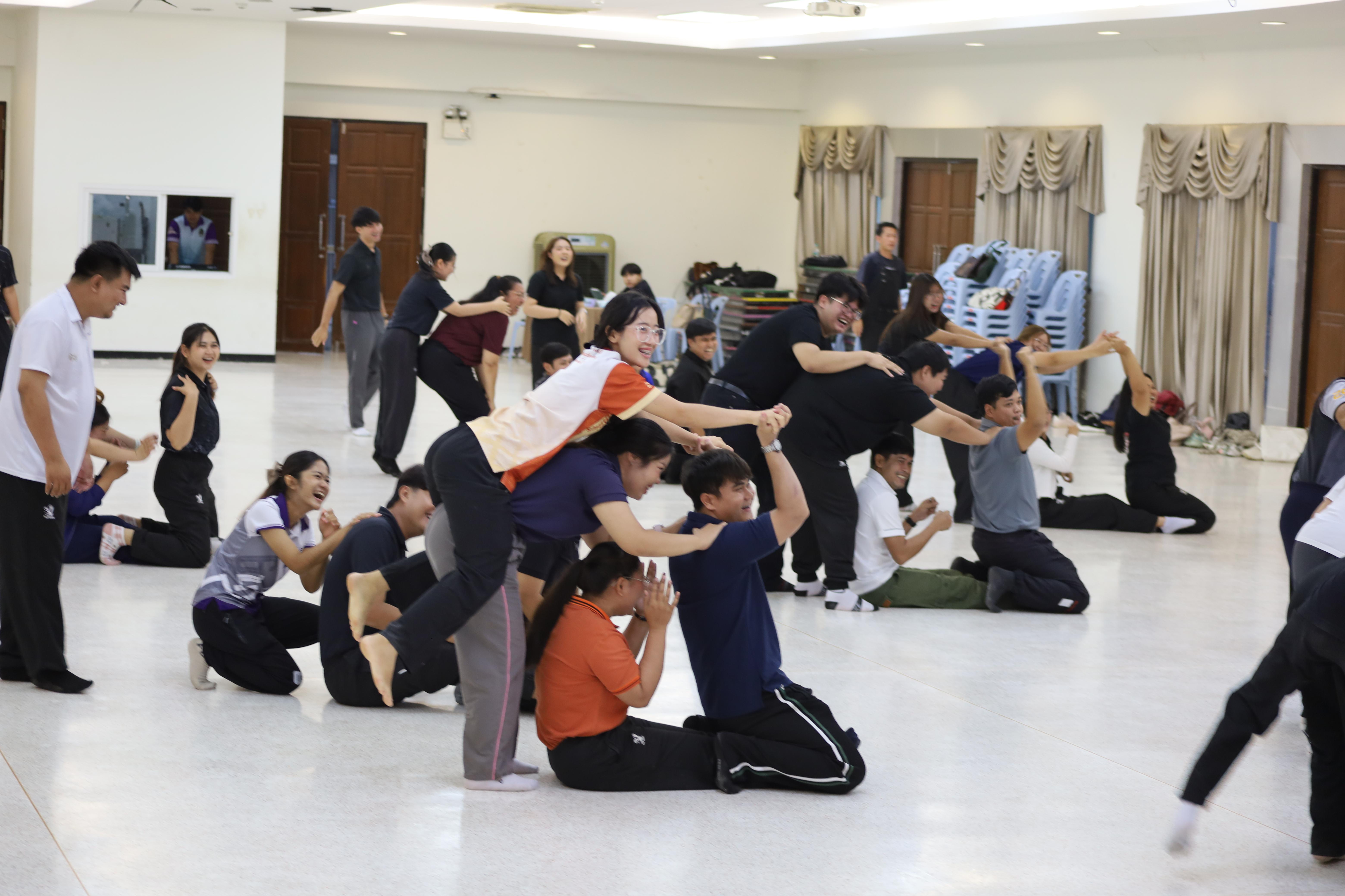 41. กิจกรรมส่งเสริมคุณลักษณะครูด้วยแนวคิดจิตตปัสน์