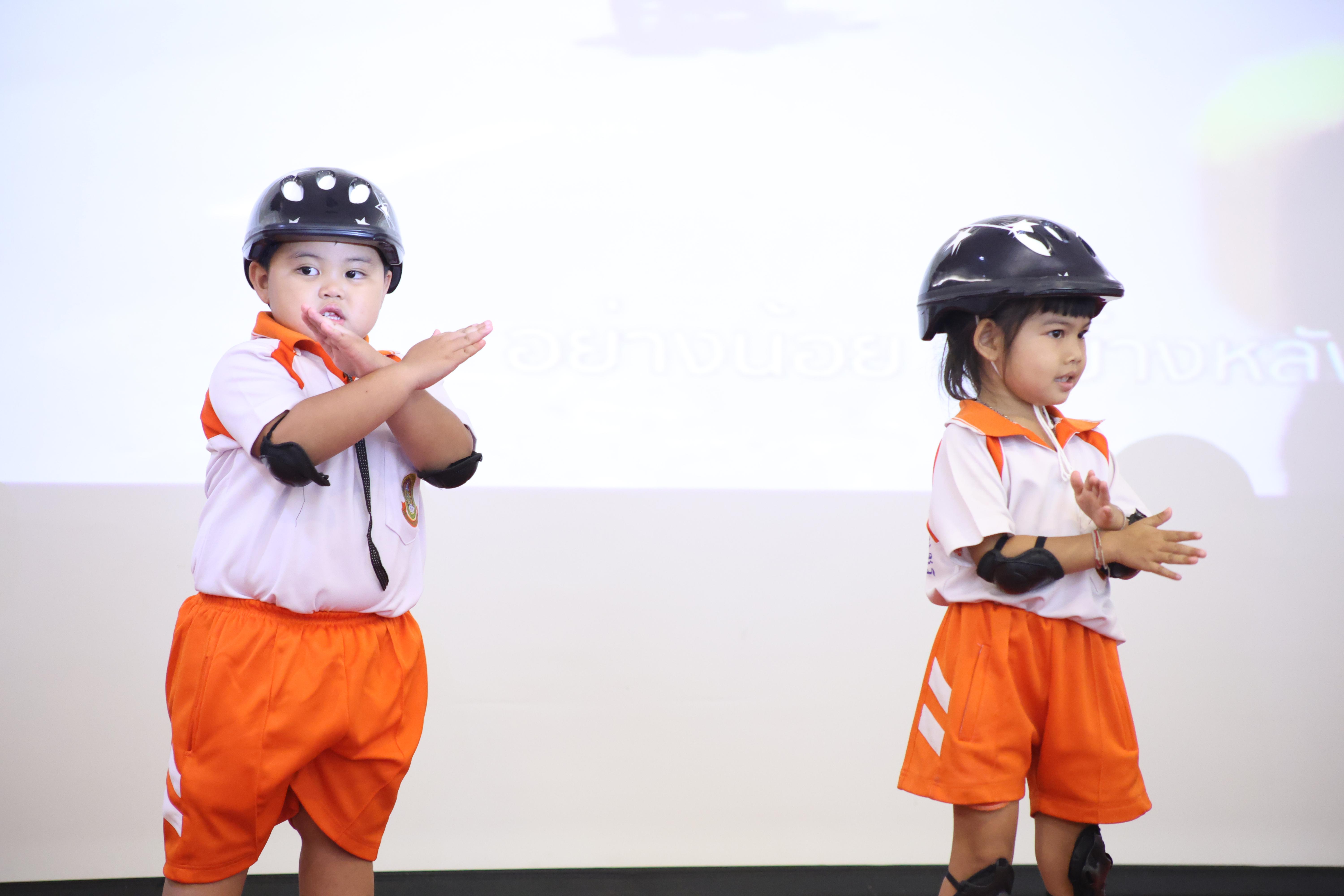 42. กิจกรรมแถลงความตามบันทึกข้อตกลงความเข้าใจโครงการสร้างเสริมวินัยจราจรระดับปฐมวัยสู่ชุมชนจราจรปลอดภัยอย่างยั่งยืน