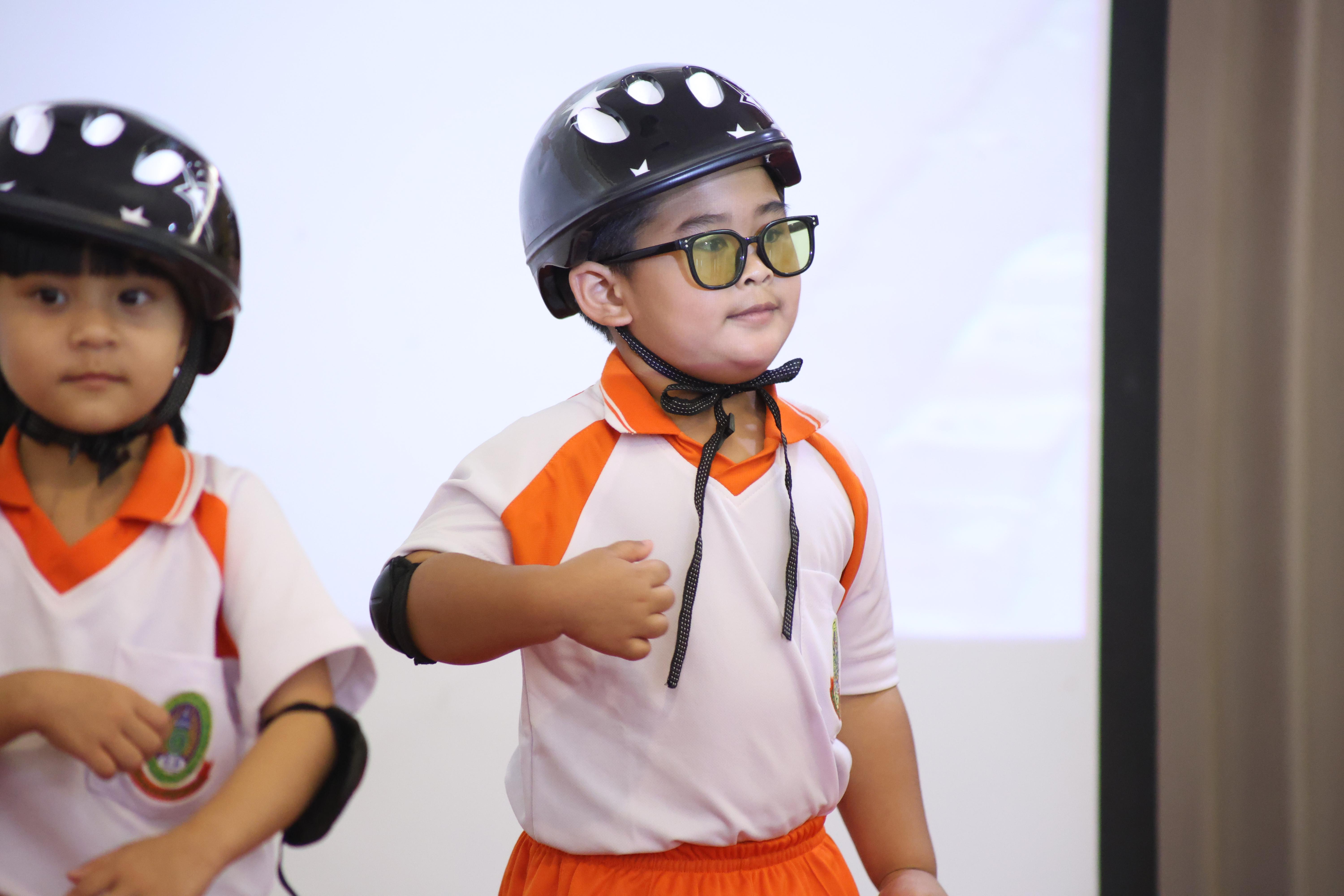 44. กิจกรรมแถลงความตามบันทึกข้อตกลงความเข้าใจโครงการสร้างเสริมวินัยจราจรระดับปฐมวัยสู่ชุมชนจราจรปลอดภัยอย่างยั่งยืน