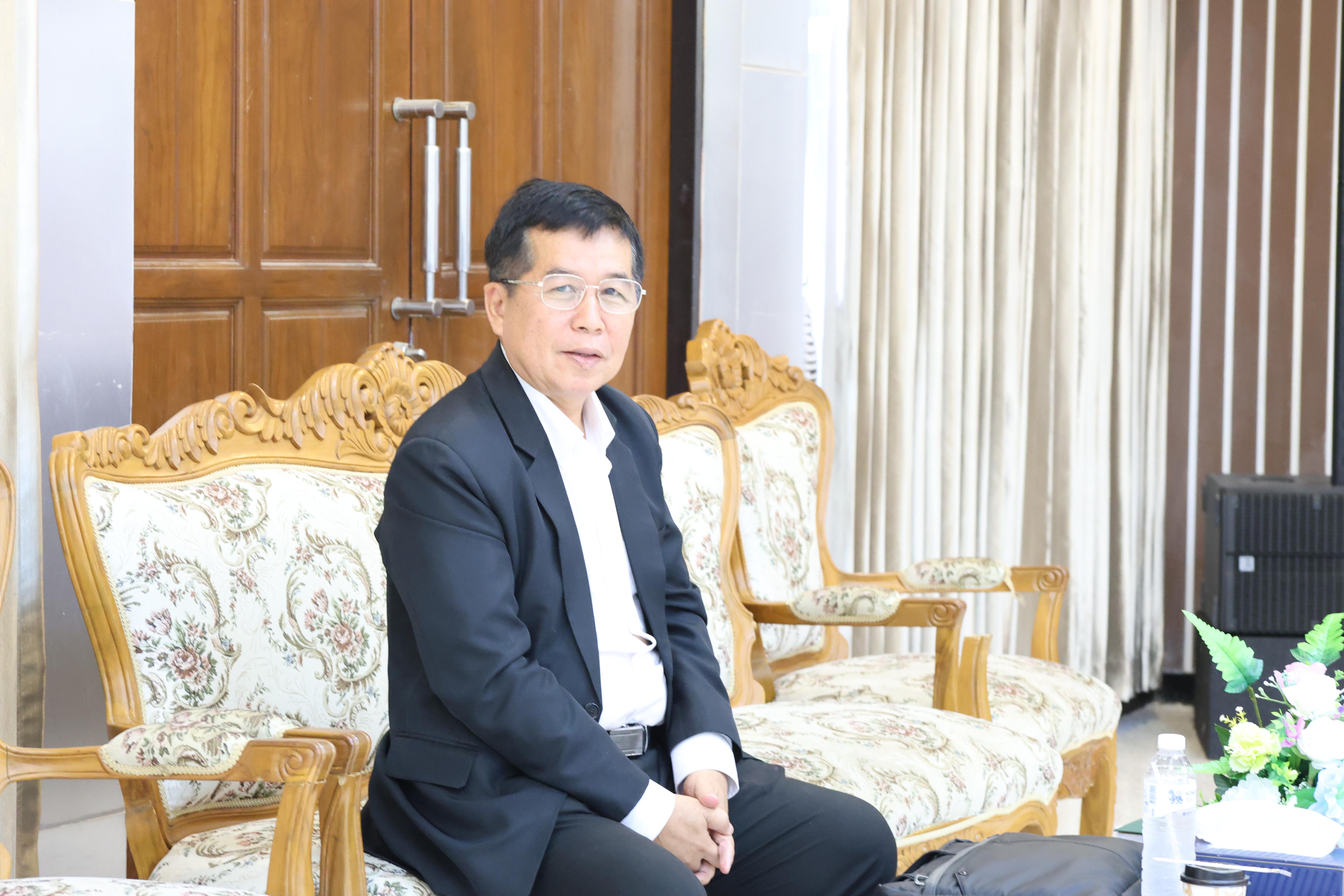 33. กิจกรรมสานสัมพันธ์สู่ขวัญน้อง-พี่ ตามวิถีวัฒนธรรมกัลยาณมิตรของนักศึกษาระดับบัณฑิตศึกษา สาขาวิชาบริหารการศึกษา ประจำปีการศึกษา2569