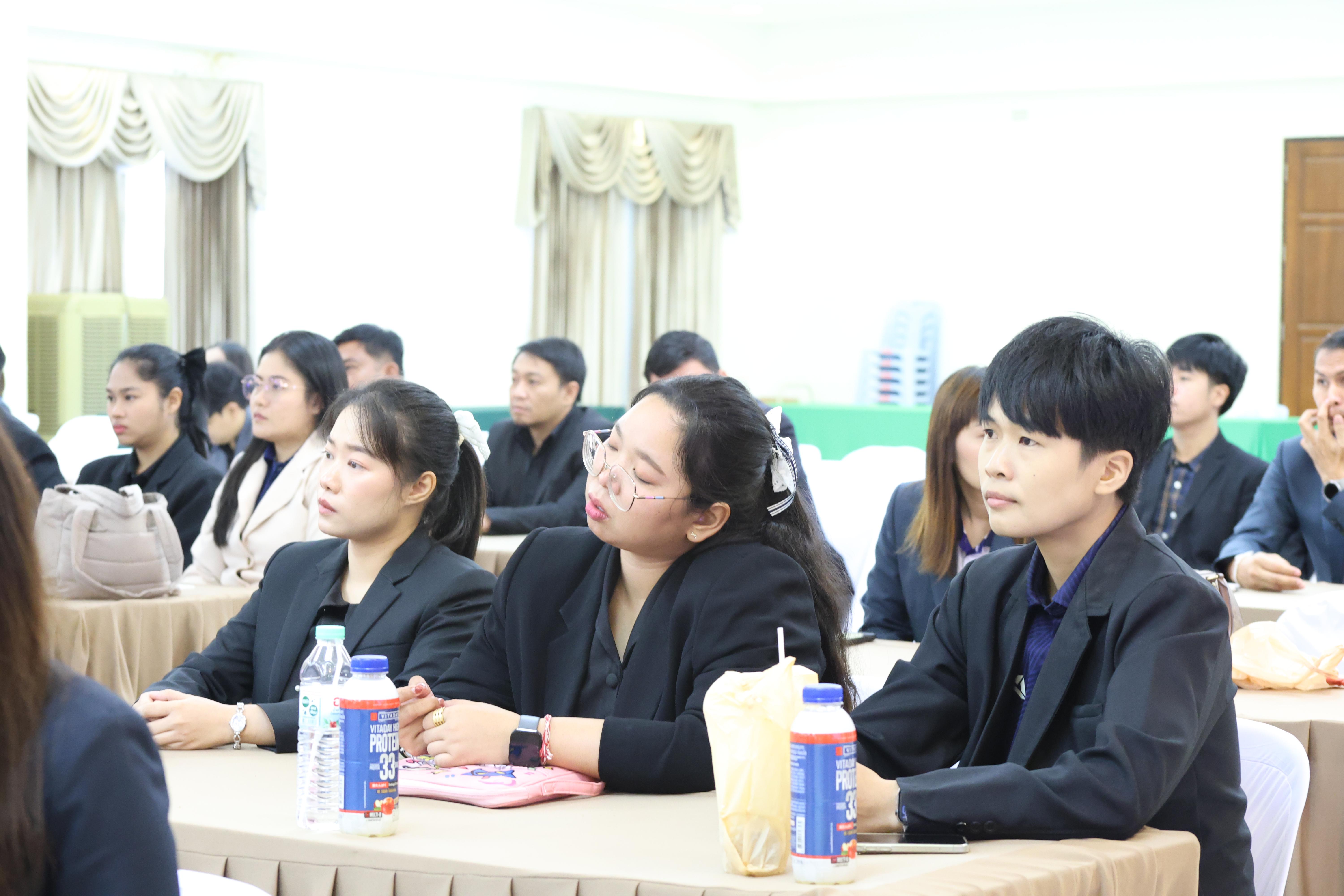 39. กิจกรรมสานสัมพันธ์สู่ขวัญน้อง-พี่ ตามวิถีวัฒนธรรมกัลยาณมิตรของนักศึกษาระดับบัณฑิตศึกษา สาขาวิชาบริหารการศึกษา ประจำปีการศึกษา2569