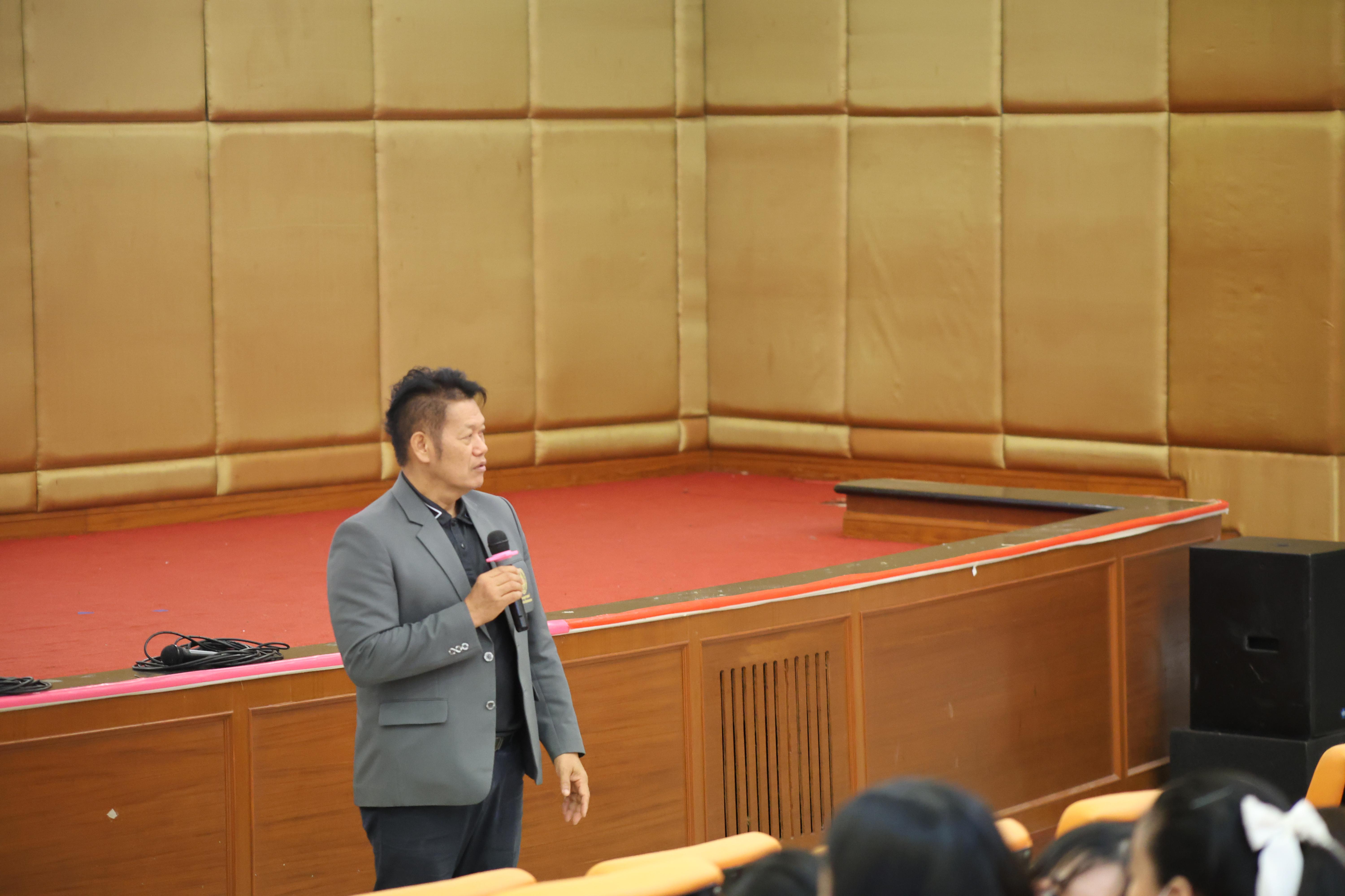 47. โครงการสัมมนาเป็นหมู่คณะพัฒนาทักษะการสอนและความเป็นครู และพัฒนาส่งเสริมด้านภาษาไทยและภาษาอังกฤษ