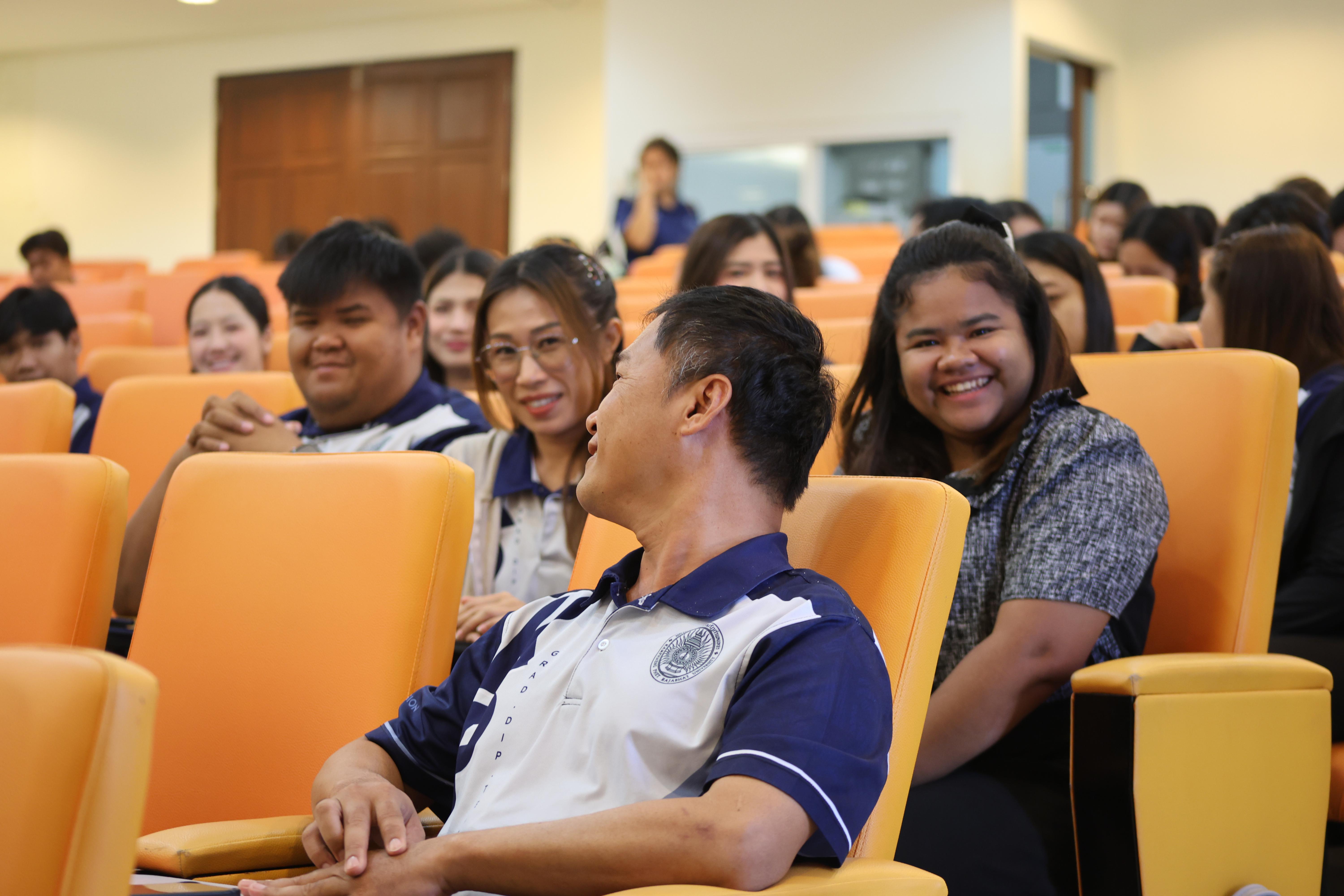 56. โครงการสัมมนาเป็นหมู่คณะพัฒนาทักษะการสอนและความเป็นครู และพัฒนาส่งเสริมด้านภาษาไทยและภาษาอังกฤษ