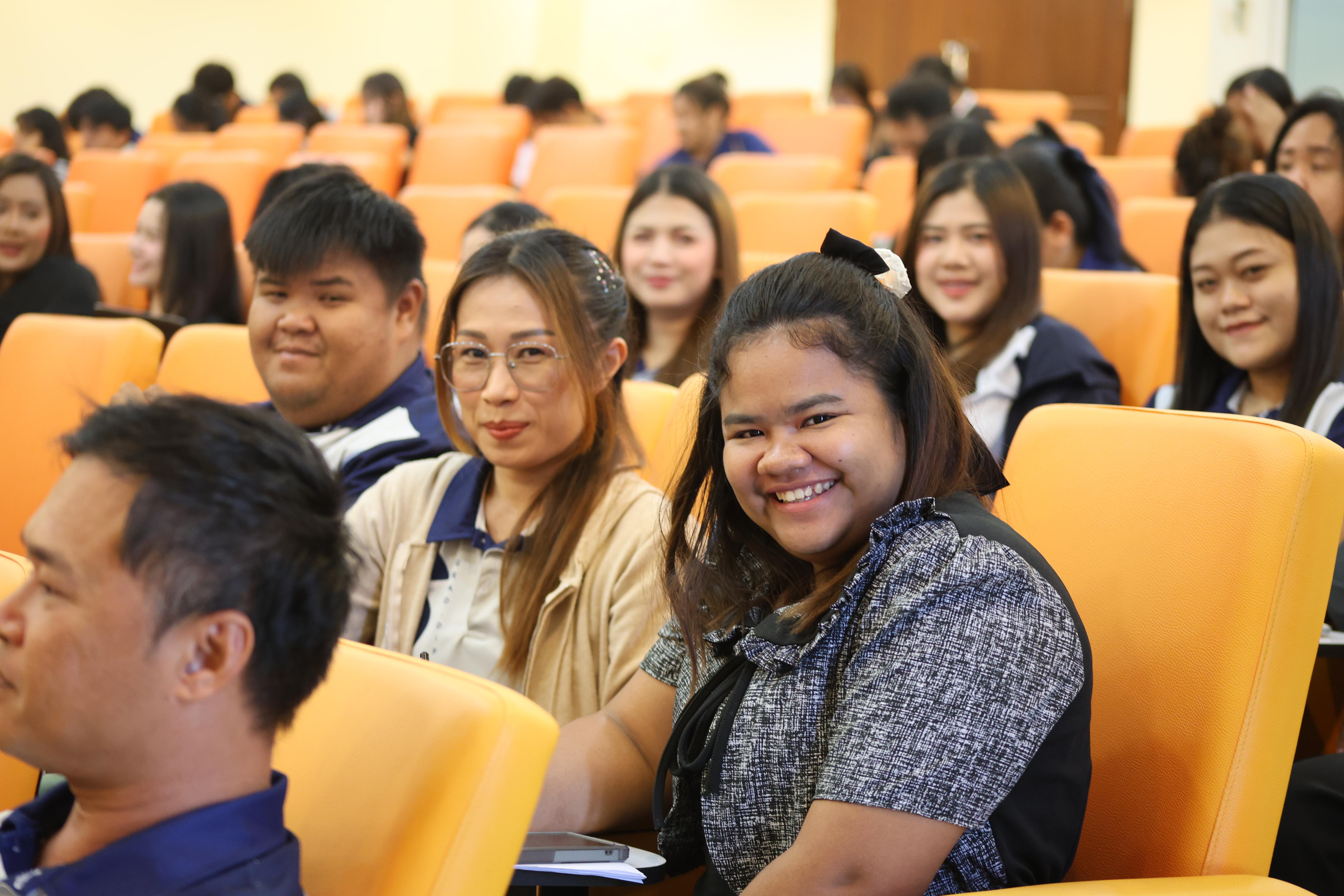 58. โครงการสัมมนาเป็นหมู่คณะพัฒนาทักษะการสอนและความเป็นครู และพัฒนาส่งเสริมด้านภาษาไทยและภาษาอังกฤษ