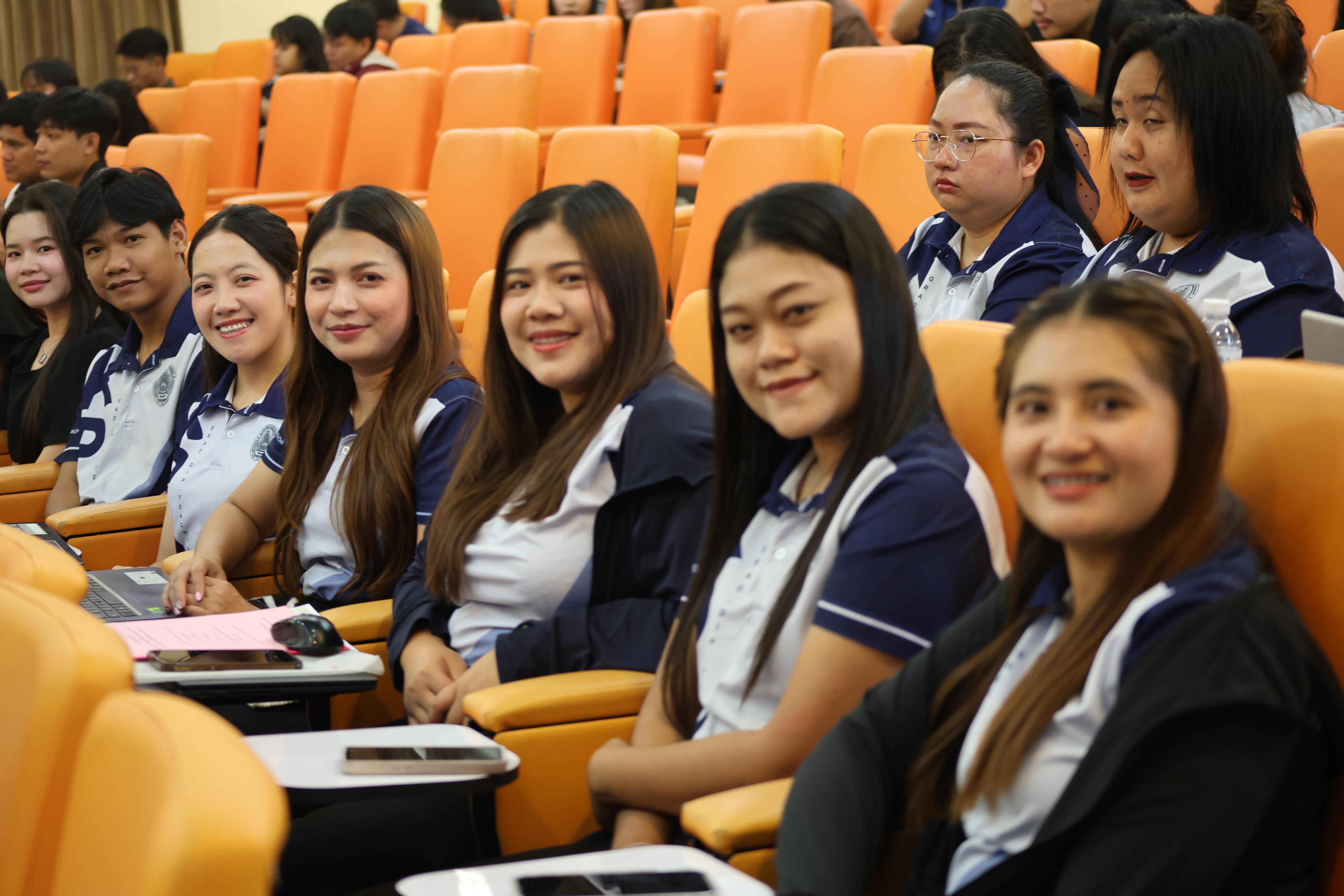 59. โครงการสัมมนาเป็นหมู่คณะพัฒนาทักษะการสอนและความเป็นครู และพัฒนาส่งเสริมด้านภาษาไทยและภาษาอังกฤษ
