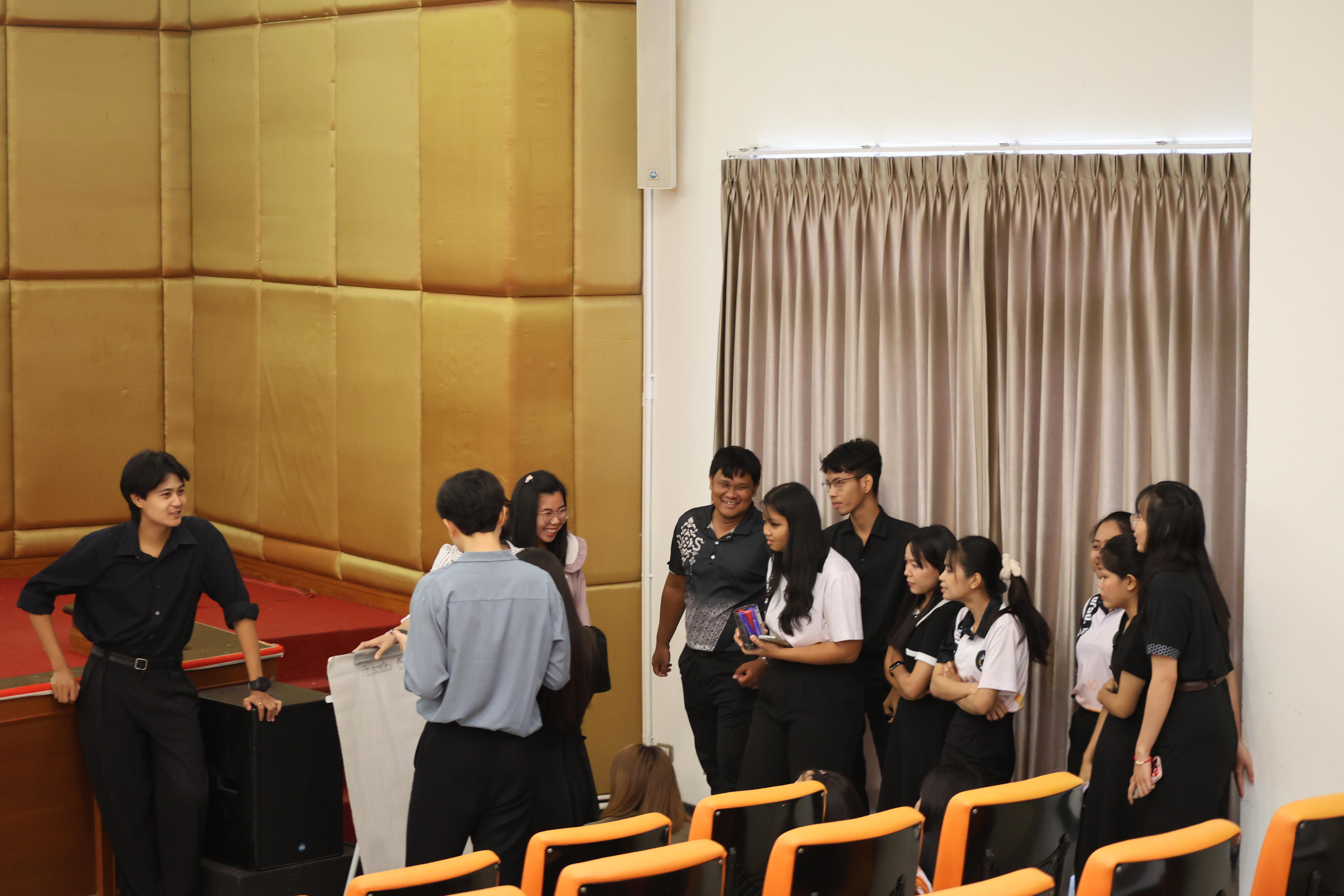 126. โครงการสัมมนาเป็นหมู่คณะพัฒนาทักษะการสอนและความเป็นครู และพัฒนาส่งเสริมด้านภาษาไทยและภาษาอังกฤษ