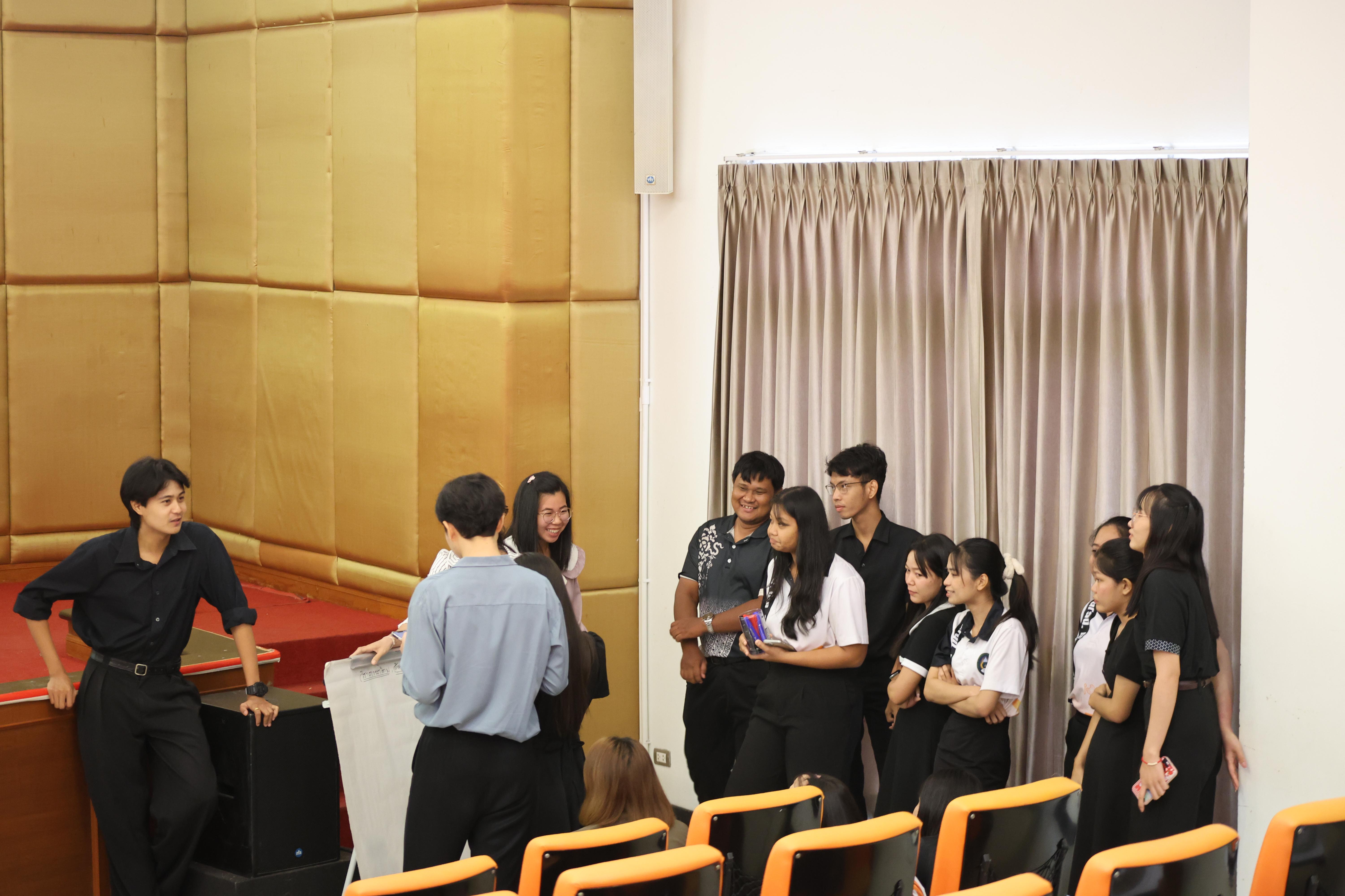 127. โครงการสัมมนาเป็นหมู่คณะพัฒนาทักษะการสอนและความเป็นครู และพัฒนาส่งเสริมด้านภาษาไทยและภาษาอังกฤษ