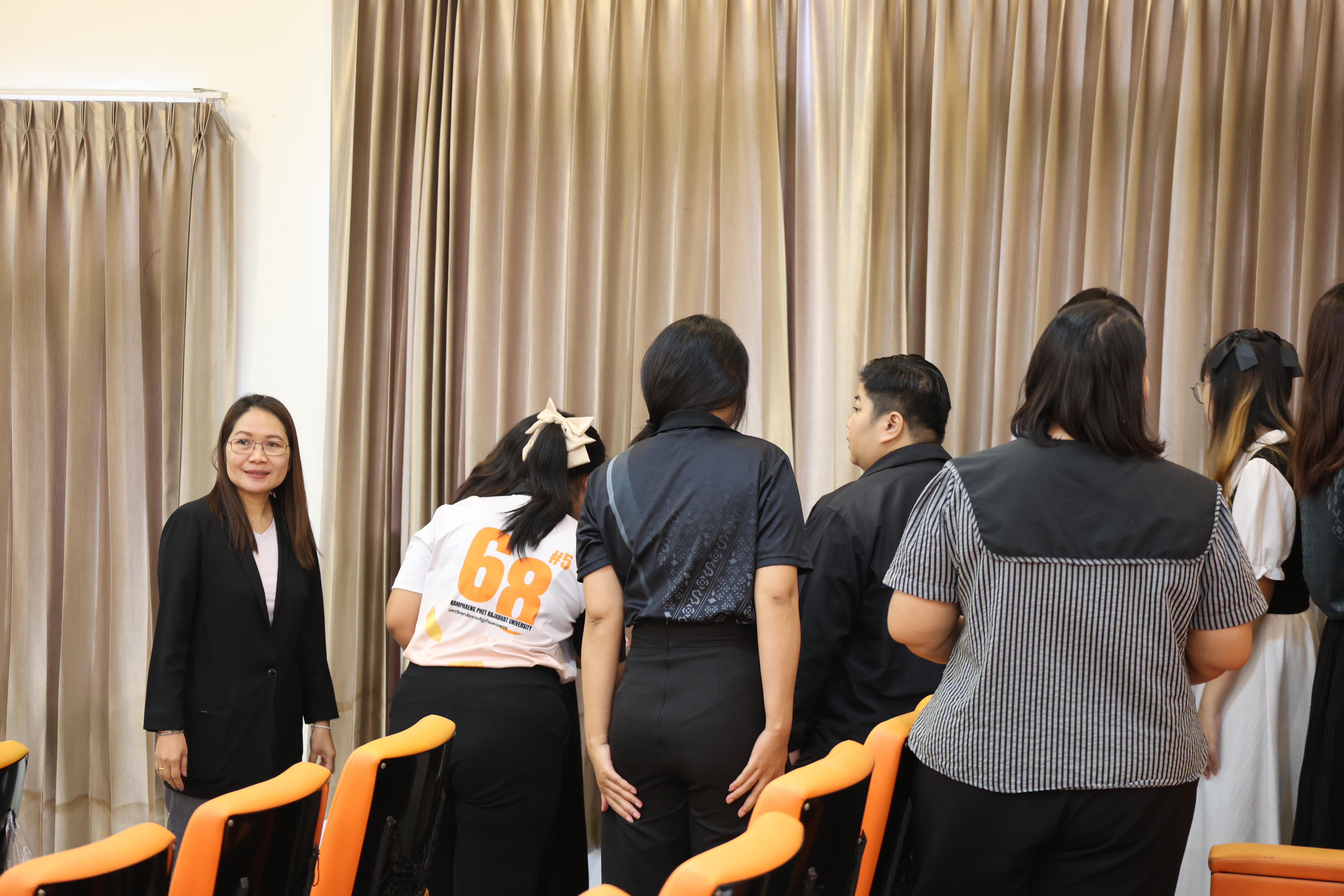 136. โครงการสัมมนาเป็นหมู่คณะพัฒนาทักษะการสอนและความเป็นครู และพัฒนาส่งเสริมด้านภาษาไทยและภาษาอังกฤษ