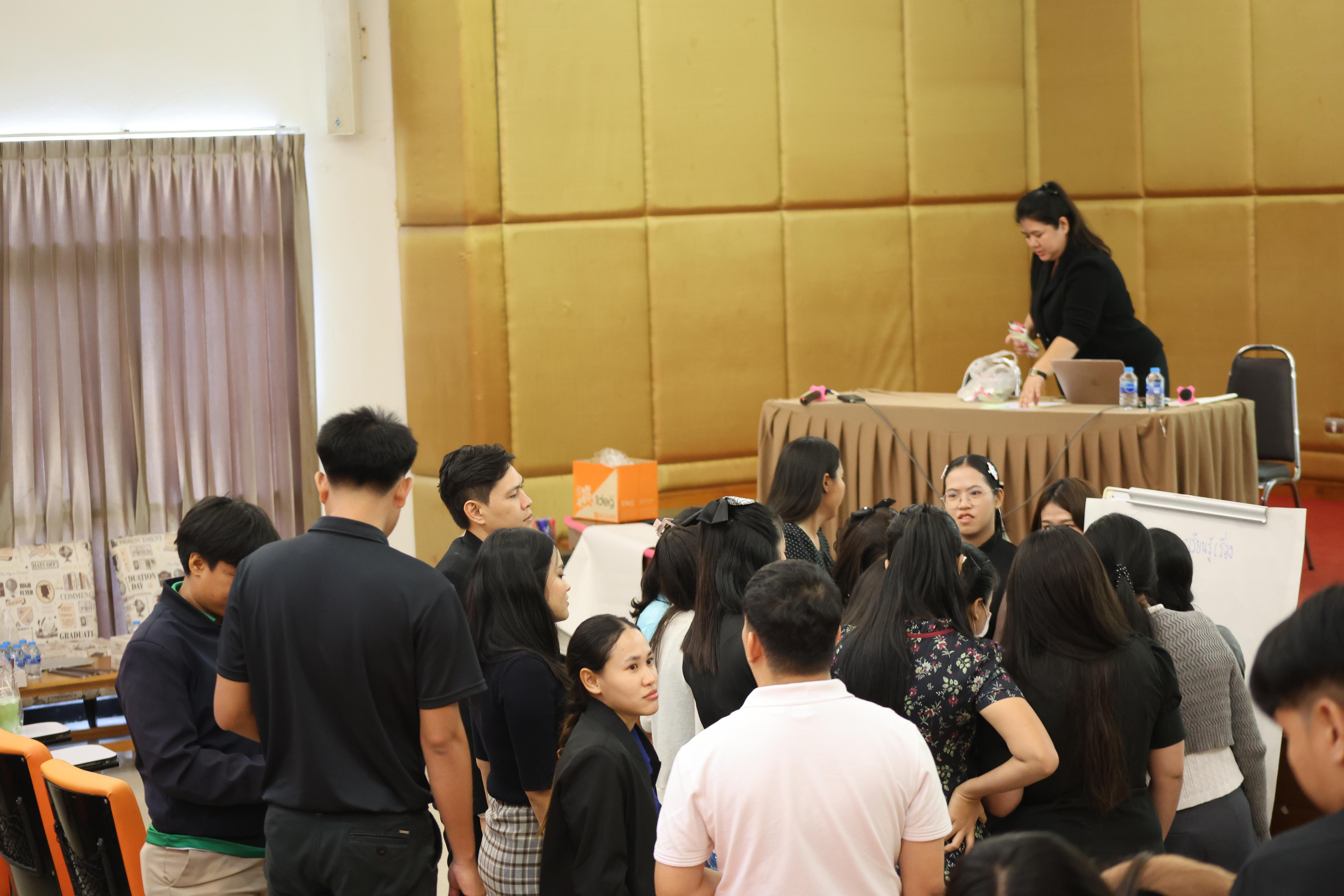 144. โครงการสัมมนาเป็นหมู่คณะพัฒนาทักษะการสอนและความเป็นครู และพัฒนาส่งเสริมด้านภาษาไทยและภาษาอังกฤษ