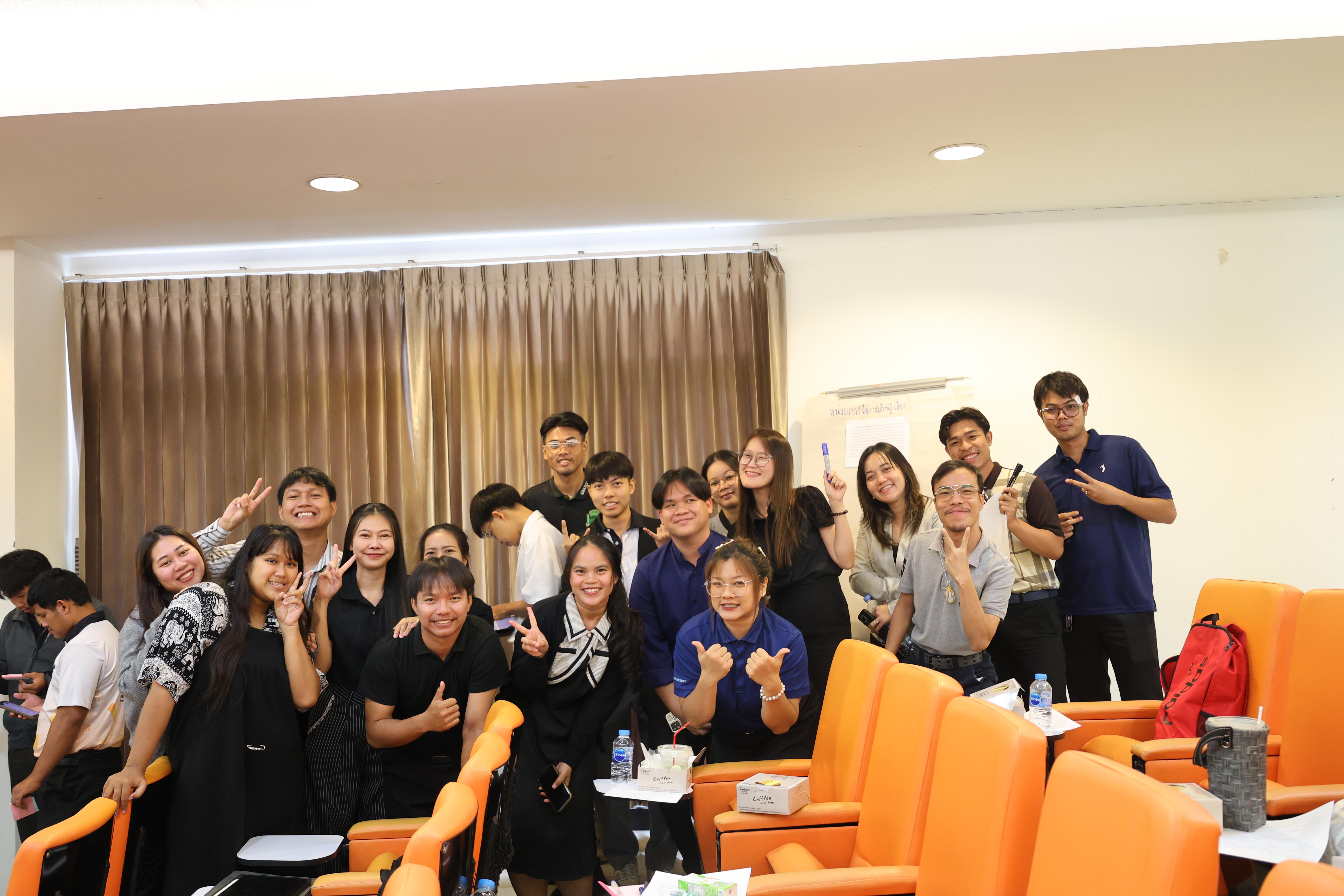 178. โครงการสัมมนาเป็นหมู่คณะพัฒนาทักษะการสอนและความเป็นครู และพัฒนาส่งเสริมด้านภาษาไทยและภาษาอังกฤษ