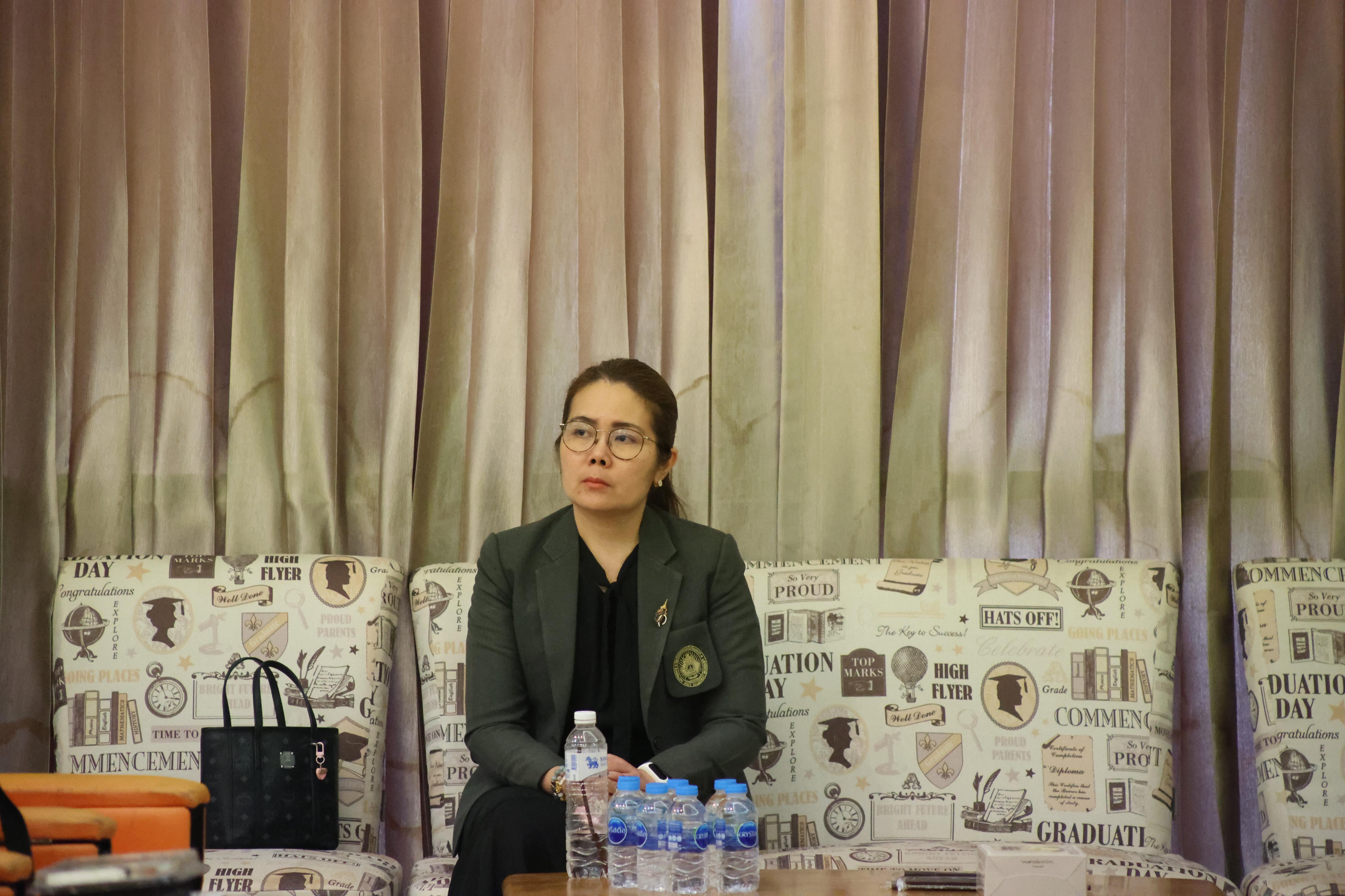 252. โครงการสัมมนาเป็นหมู่คณะพัฒนาทักษะการสอนและความเป็นครู และพัฒนาส่งเสริมด้านภาษาไทยและภาษาอังกฤษ