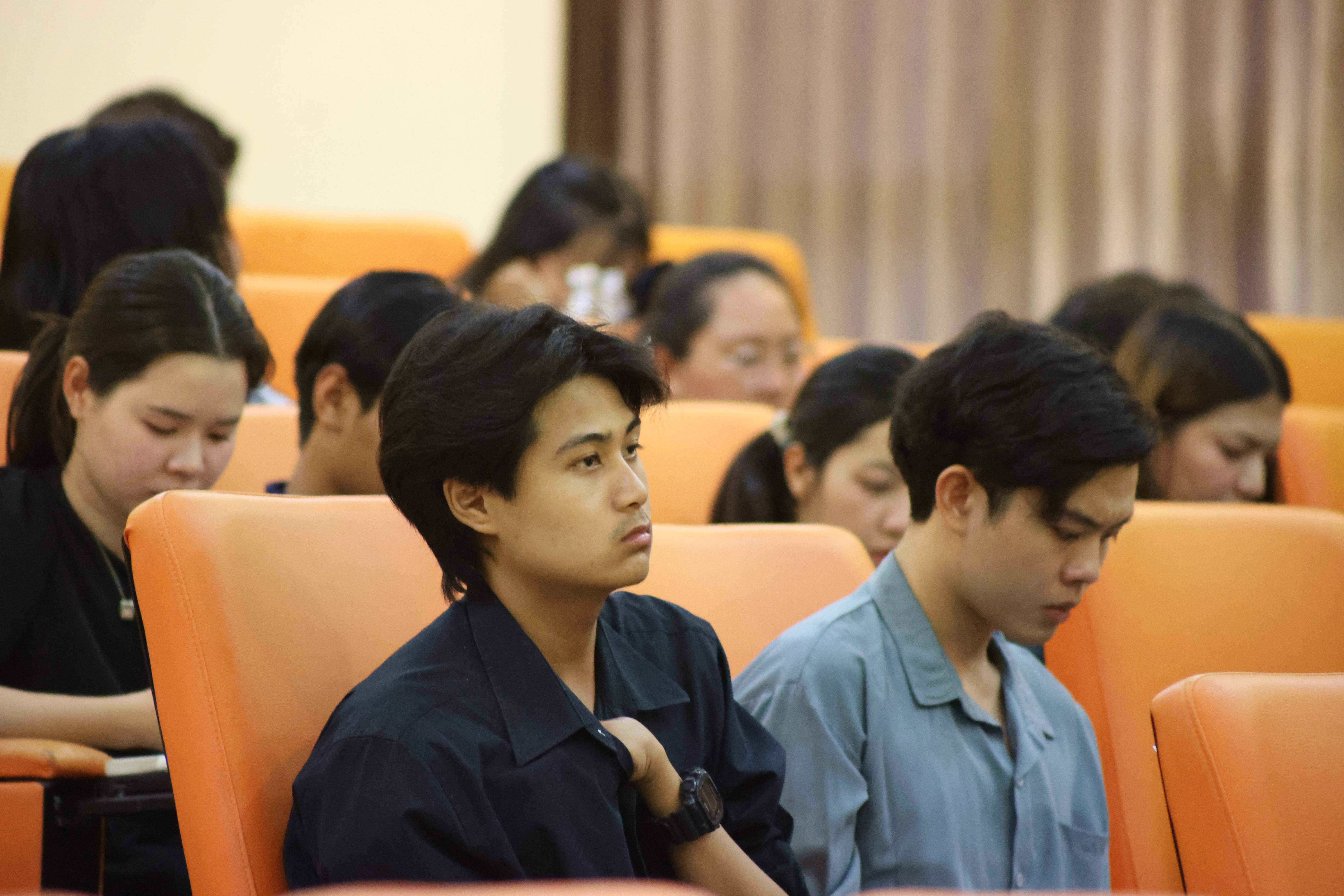 264. โครงการสัมมนาเป็นหมู่คณะพัฒนาทักษะการสอนและความเป็นครู และพัฒนาส่งเสริมด้านภาษาไทยและภาษาอังกฤษ