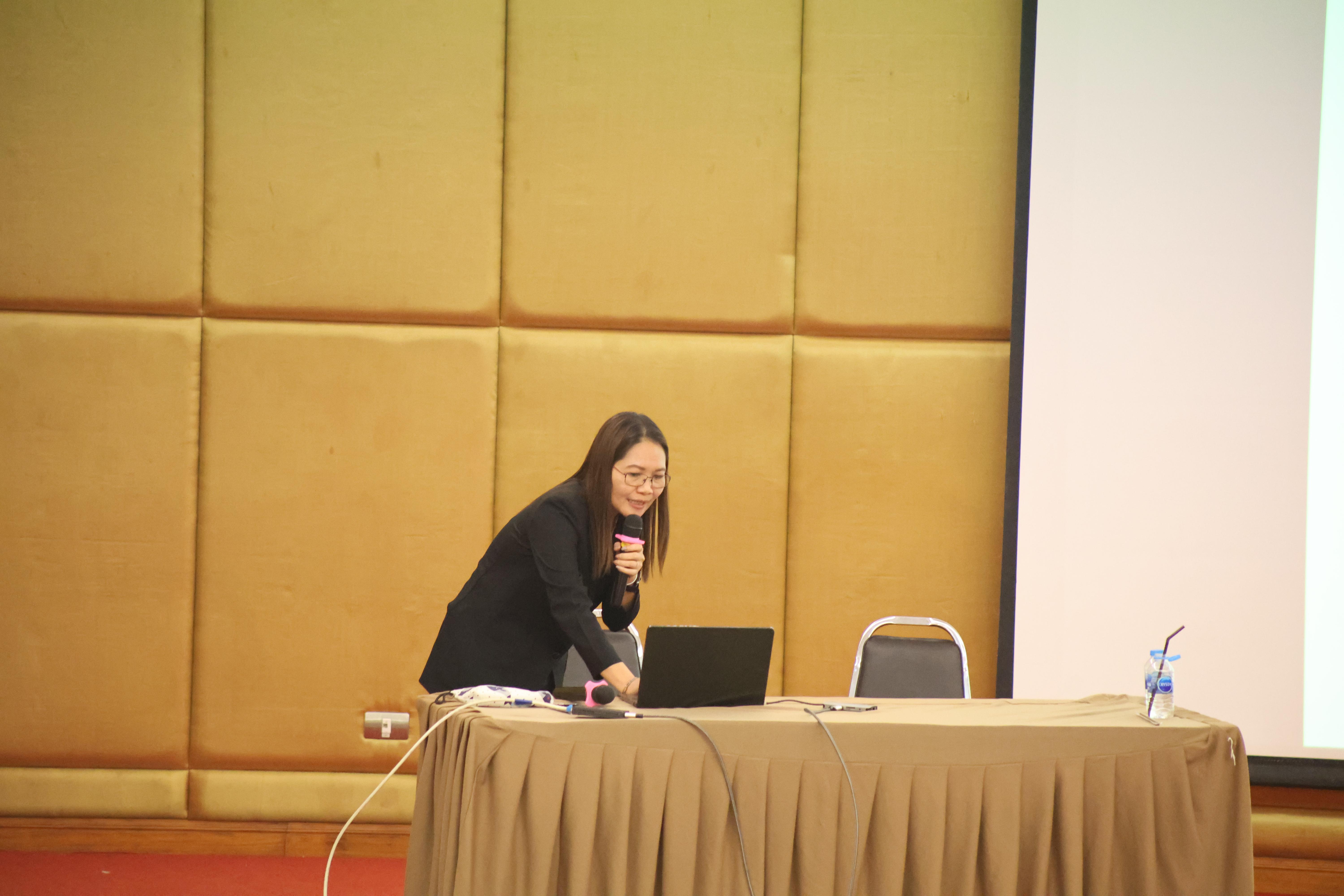 273. โครงการสัมมนาเป็นหมู่คณะพัฒนาทักษะการสอนและความเป็นครู และพัฒนาส่งเสริมด้านภาษาไทยและภาษาอังกฤษ