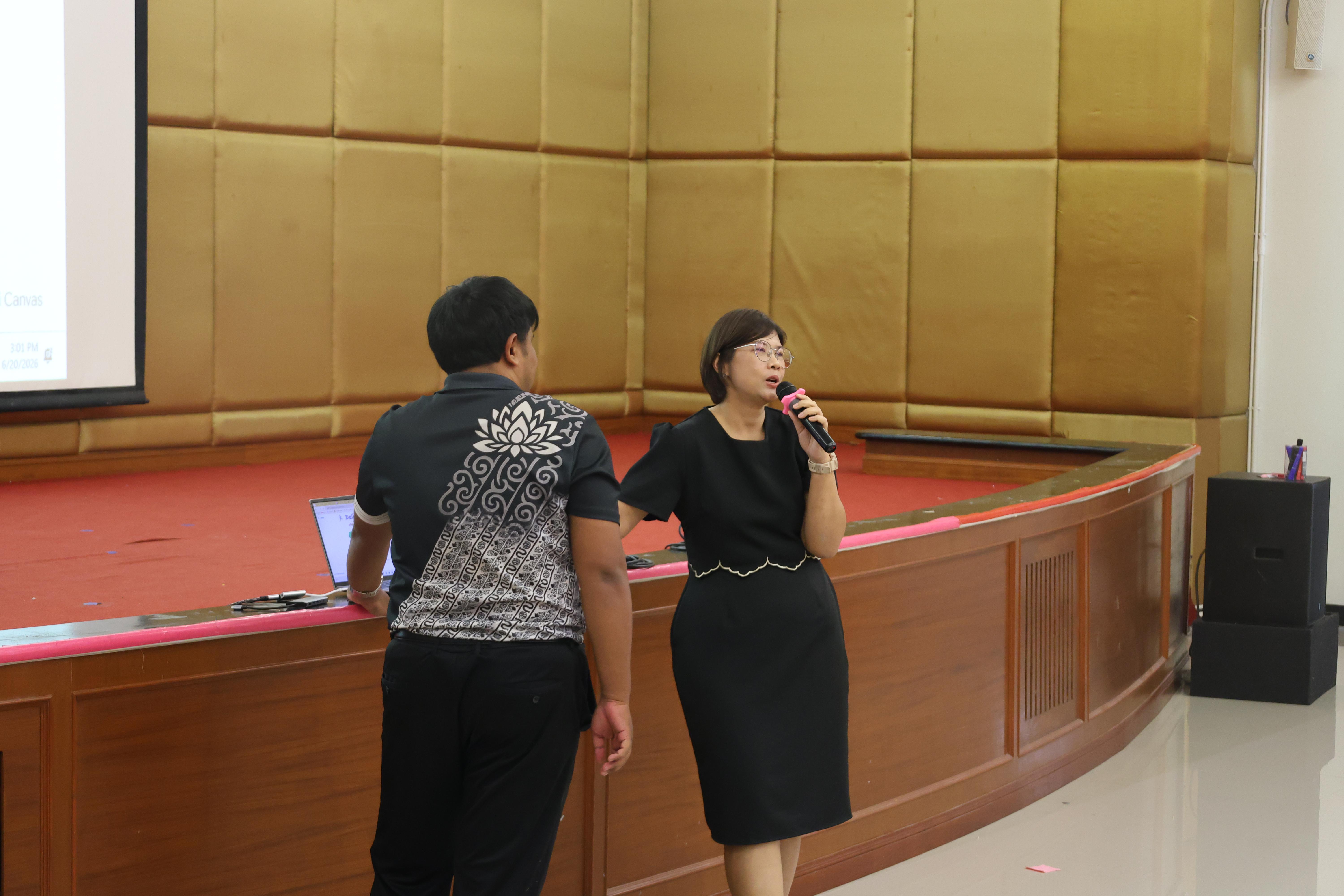 308. โครงการสัมมนาเป็นหมู่คณะพัฒนาทักษะการสอนและความเป็นครู และพัฒนาส่งเสริมด้านภาษาไทยและภาษาอังกฤษ