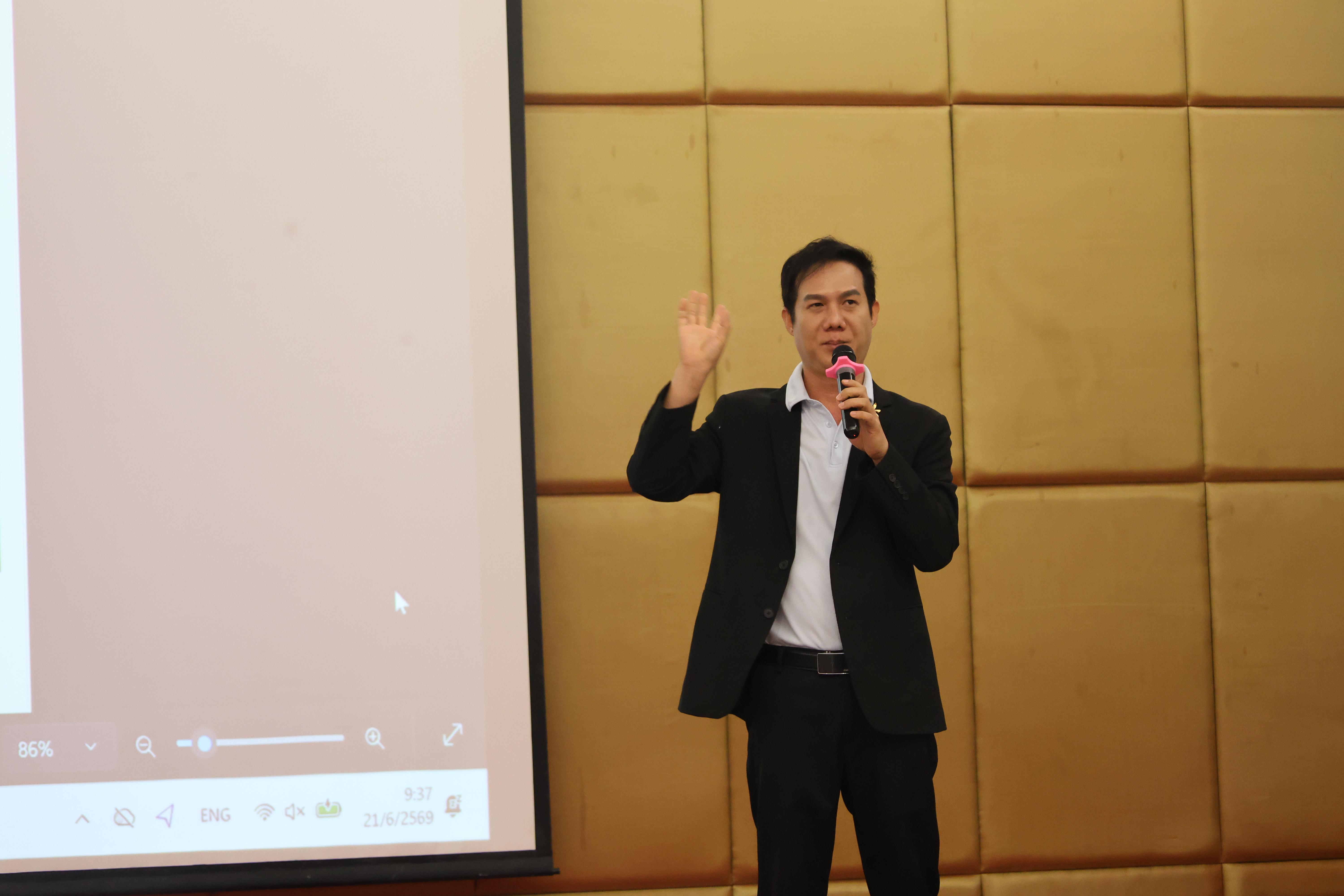 233. โครงการสัมมนาเป็นหมู่คณะพัฒนาทักษะการสอนและความเป็นครู และพัฒนาส่งเสริมด้านภาษาไทยและภาษาอังกฤษ
