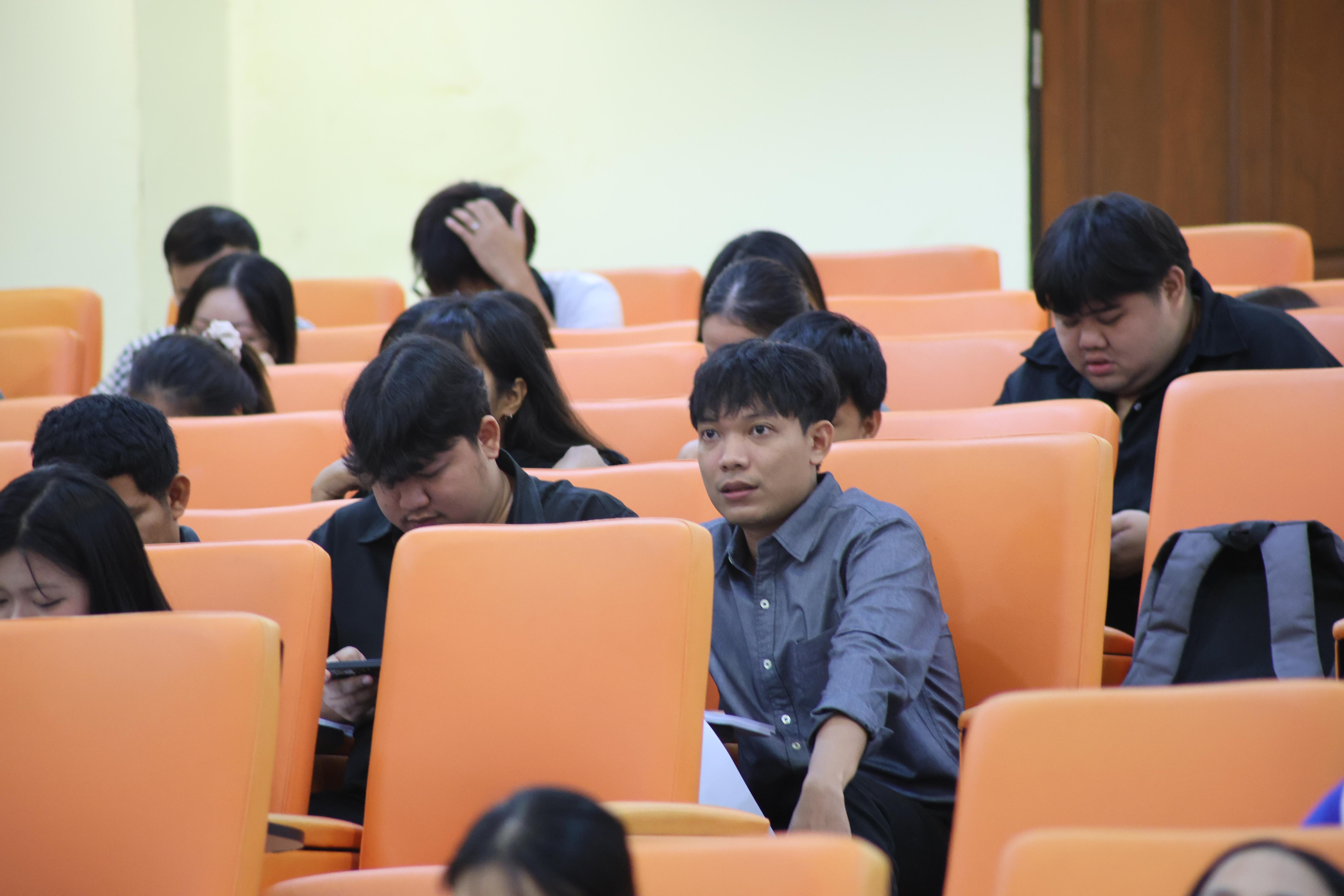 243. โครงการสัมมนาเป็นหมู่คณะพัฒนาทักษะการสอนและความเป็นครู และพัฒนาส่งเสริมด้านภาษาไทยและภาษาอังกฤษ