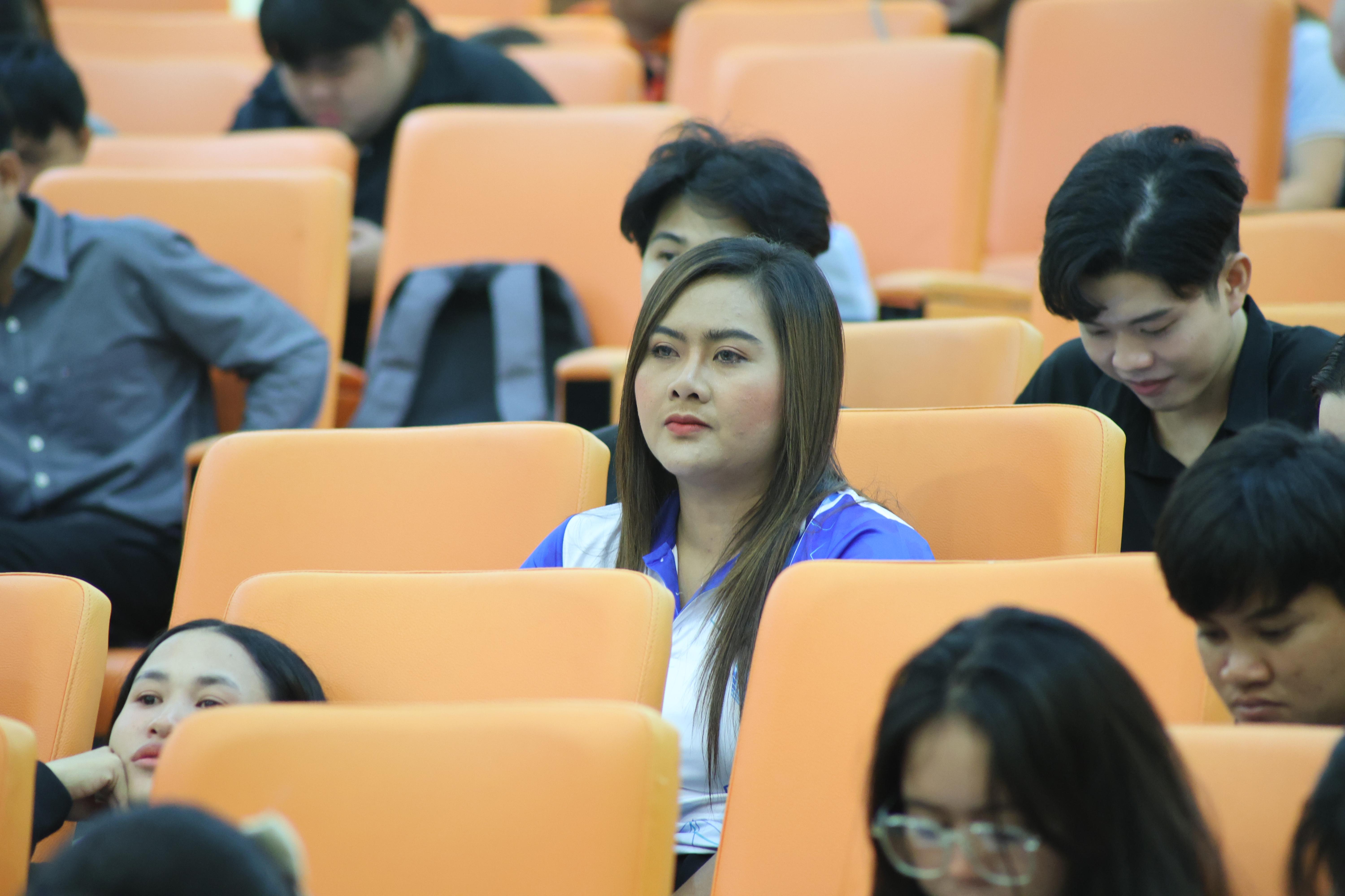 244. โครงการสัมมนาเป็นหมู่คณะพัฒนาทักษะการสอนและความเป็นครู และพัฒนาส่งเสริมด้านภาษาไทยและภาษาอังกฤษ