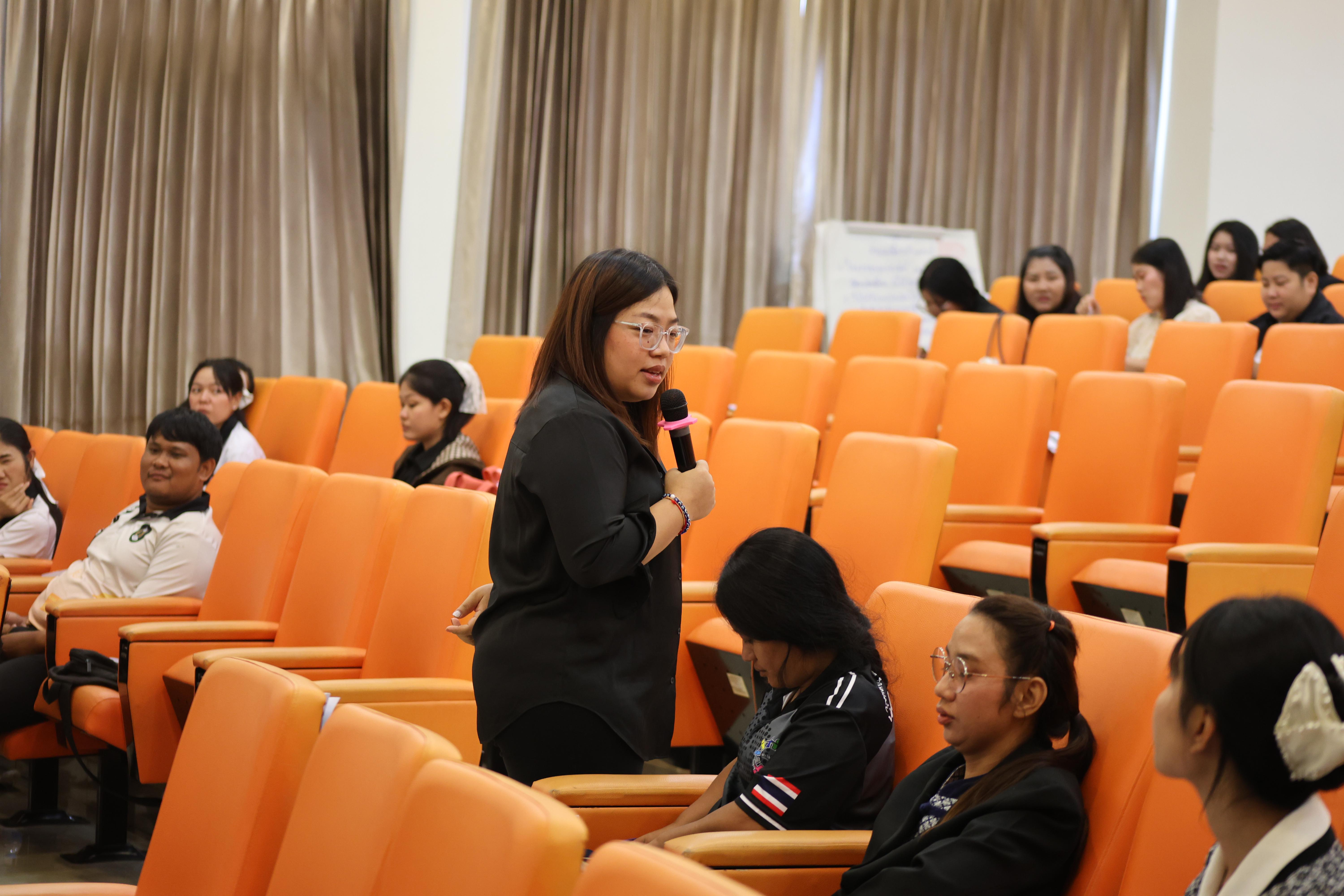 267. โครงการสัมมนาเป็นหมู่คณะพัฒนาทักษะการสอนและความเป็นครู และพัฒนาส่งเสริมด้านภาษาไทยและภาษาอังกฤษ